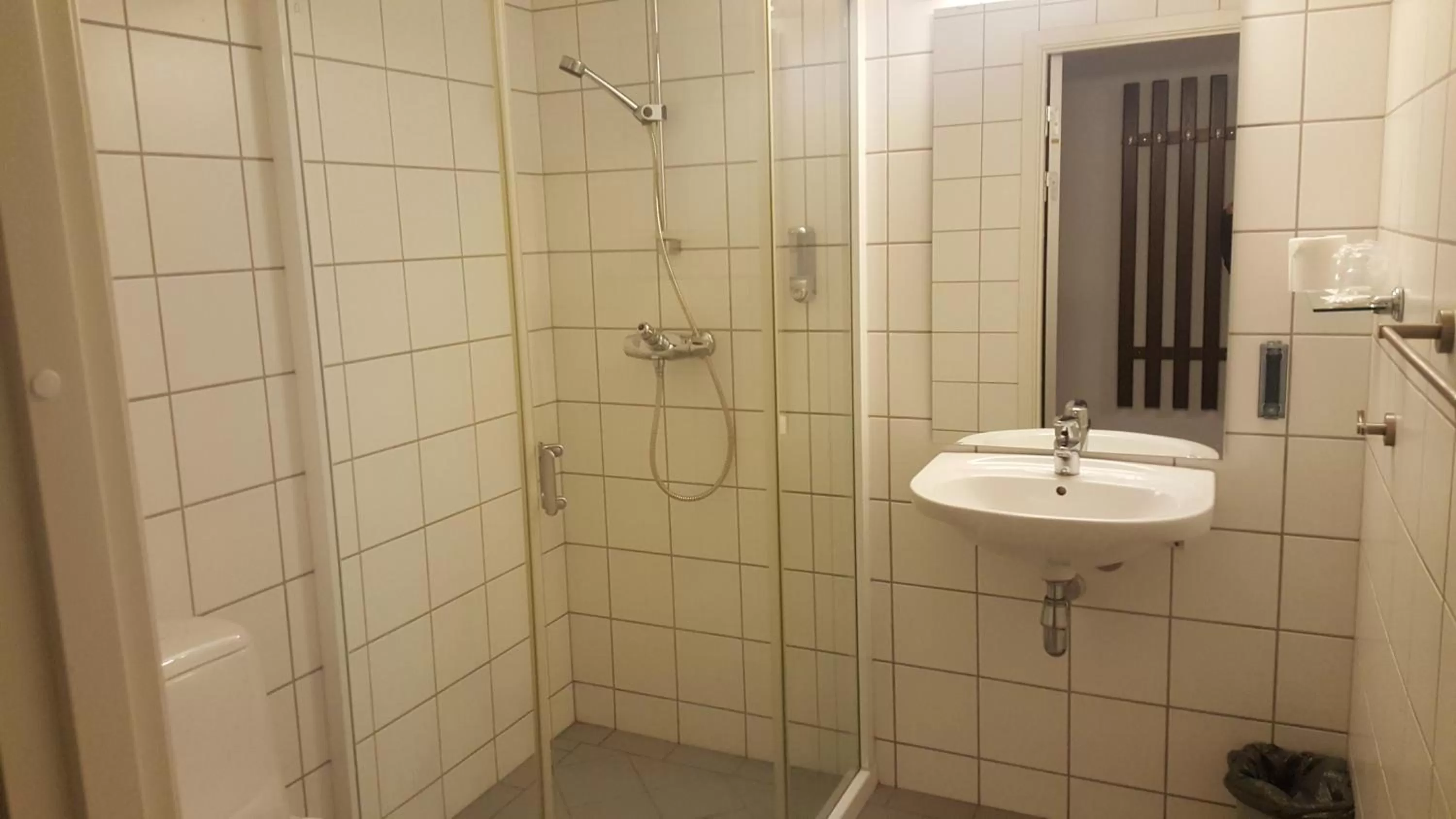 Bathroom in Motell Svinesundparken