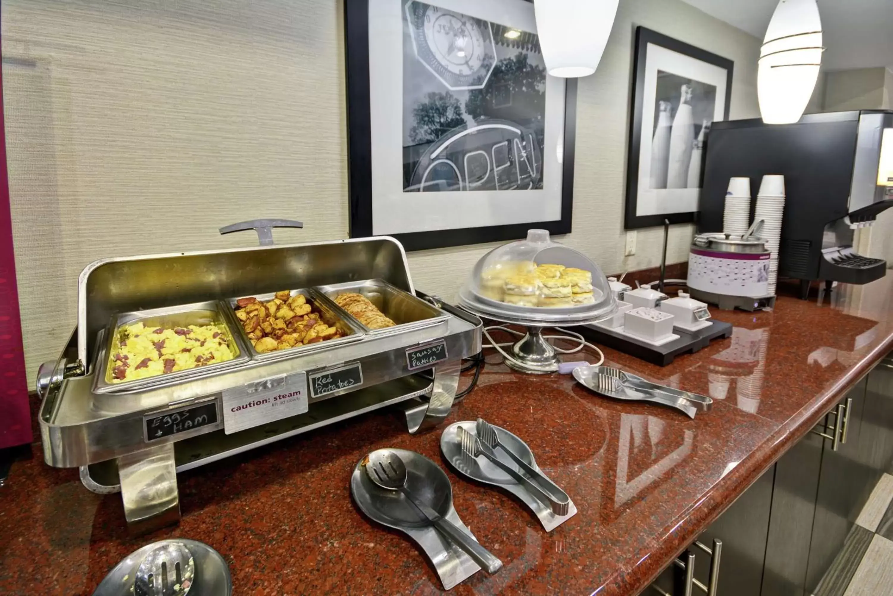 Breakfast, Food in Hampton Inn & Suites Corpus Christi I-37 - Navigation Boulevard