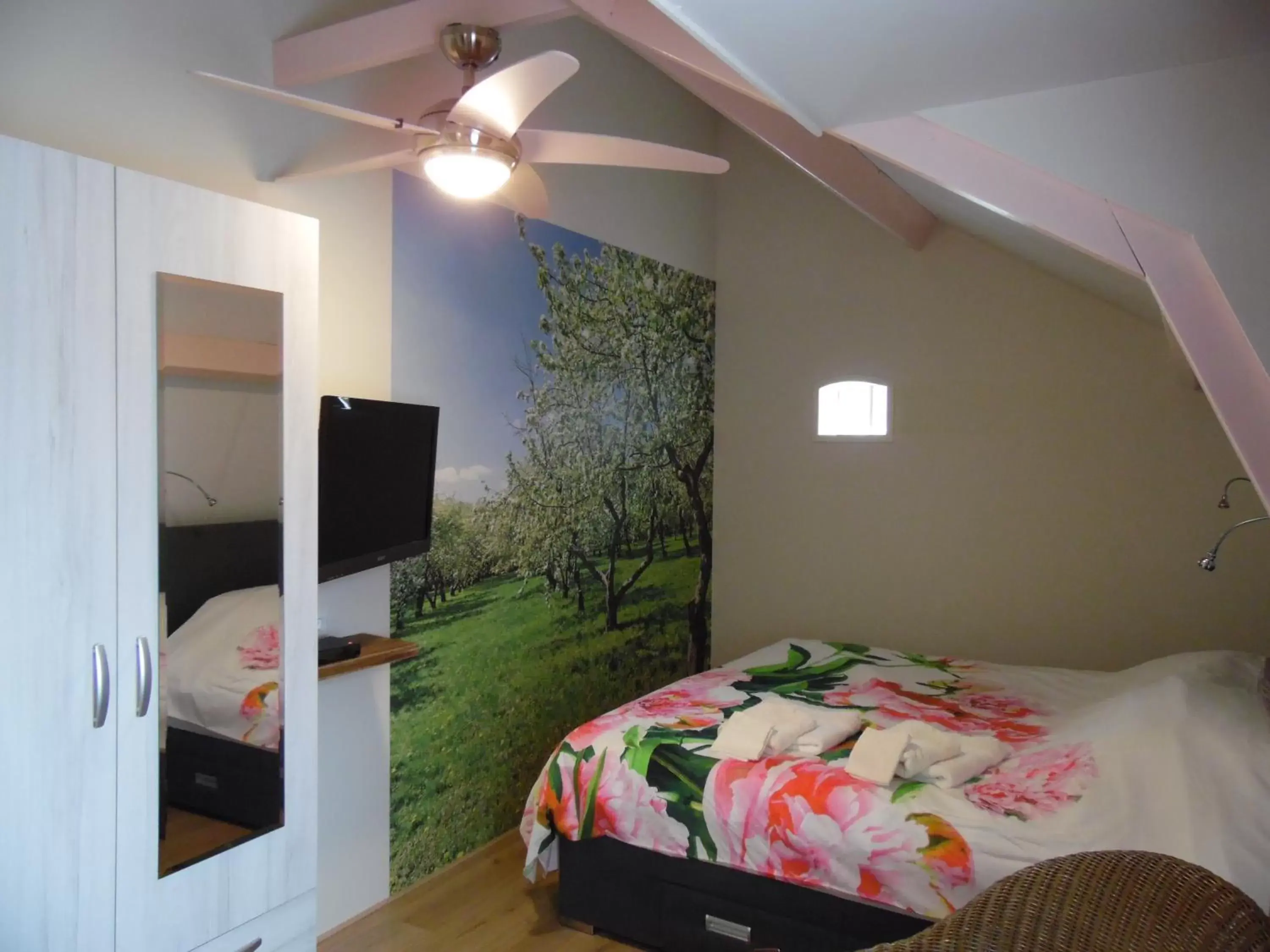 Decorative detail, Room Photo in Cozy Bed and Breakfast