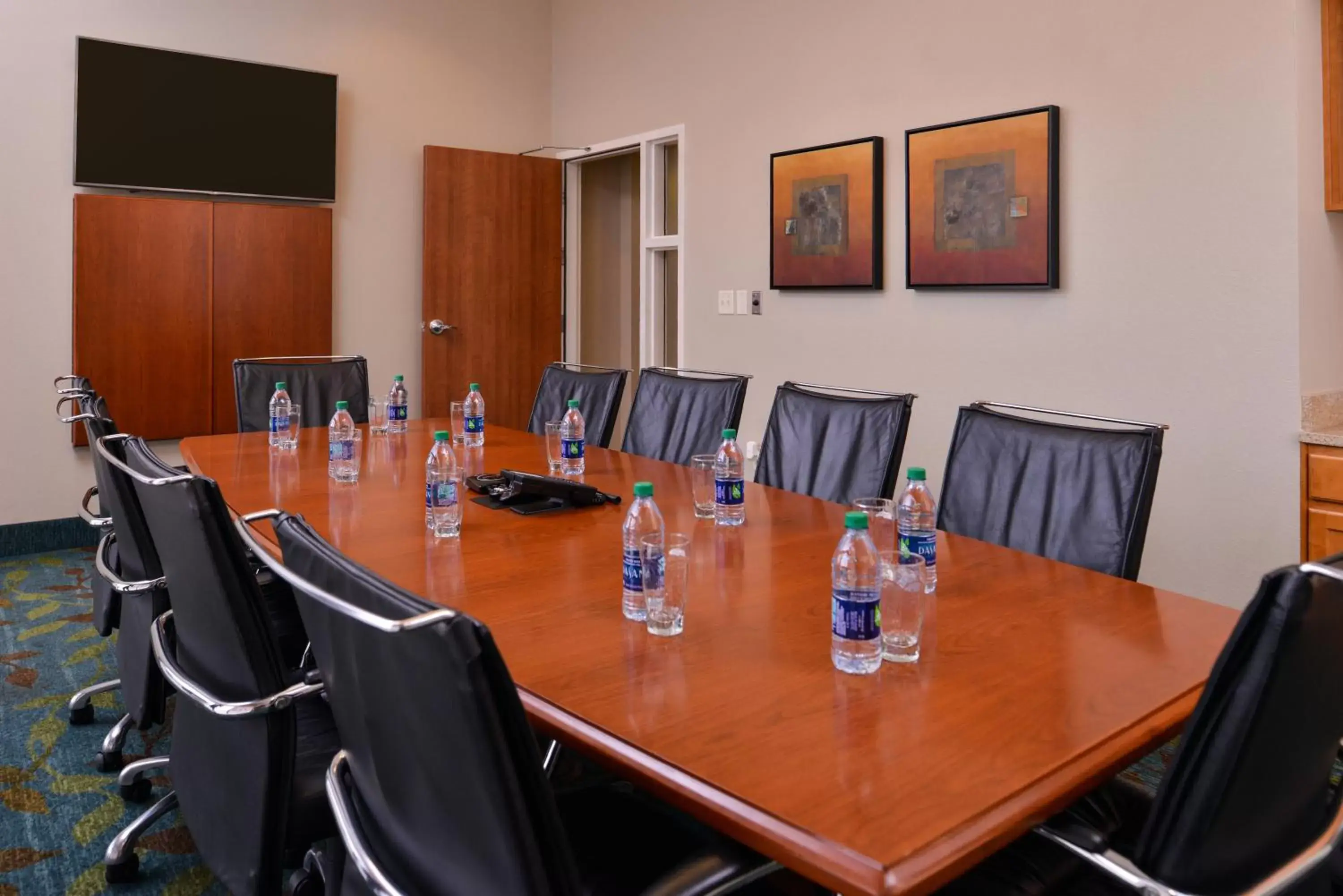 Meeting/conference room in Candlewood Suites Terre Haute, an IHG Hotel