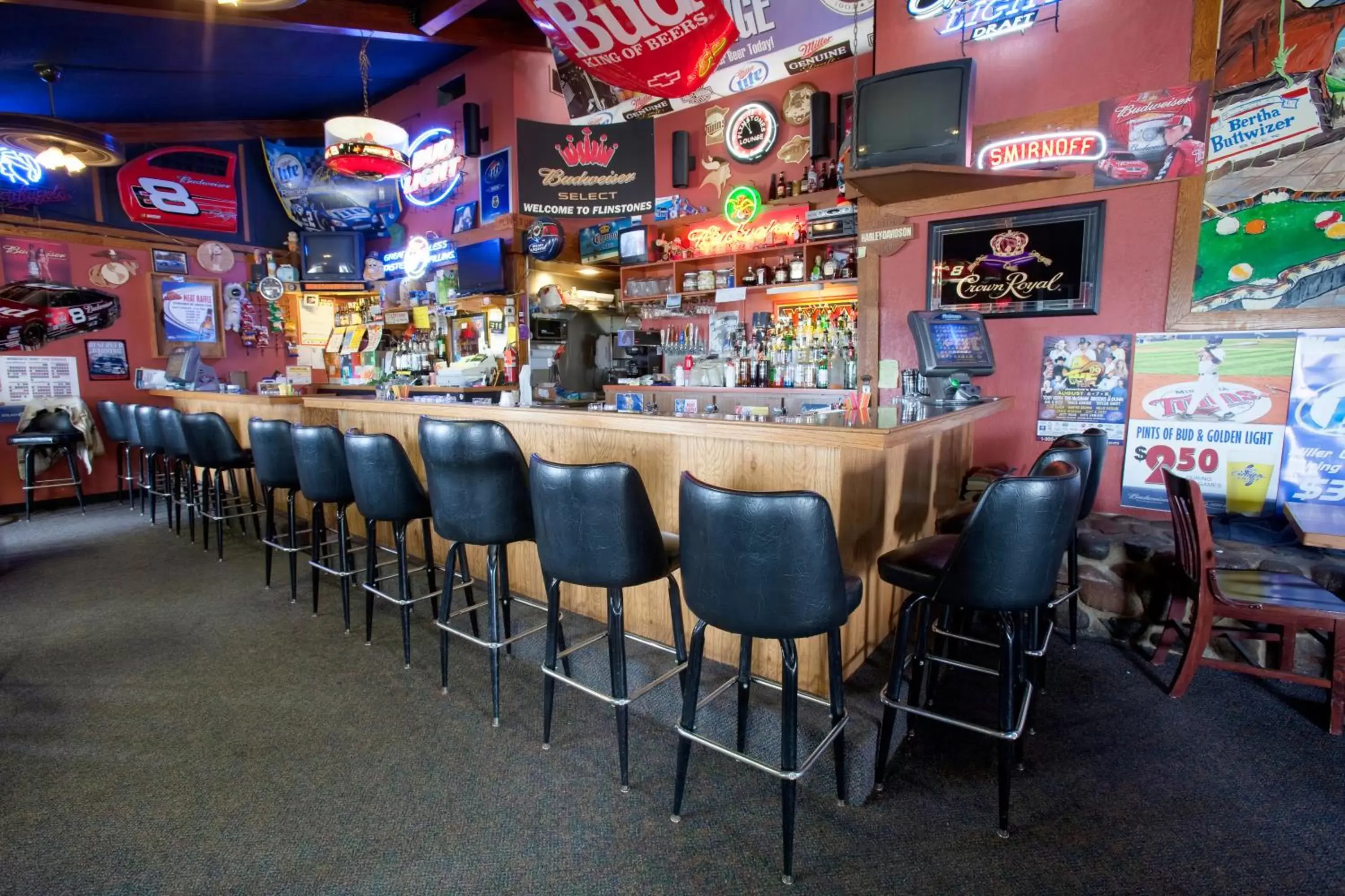 Lounge or bar in HomeTown Inn Lounge or bar in HomeTown Inn