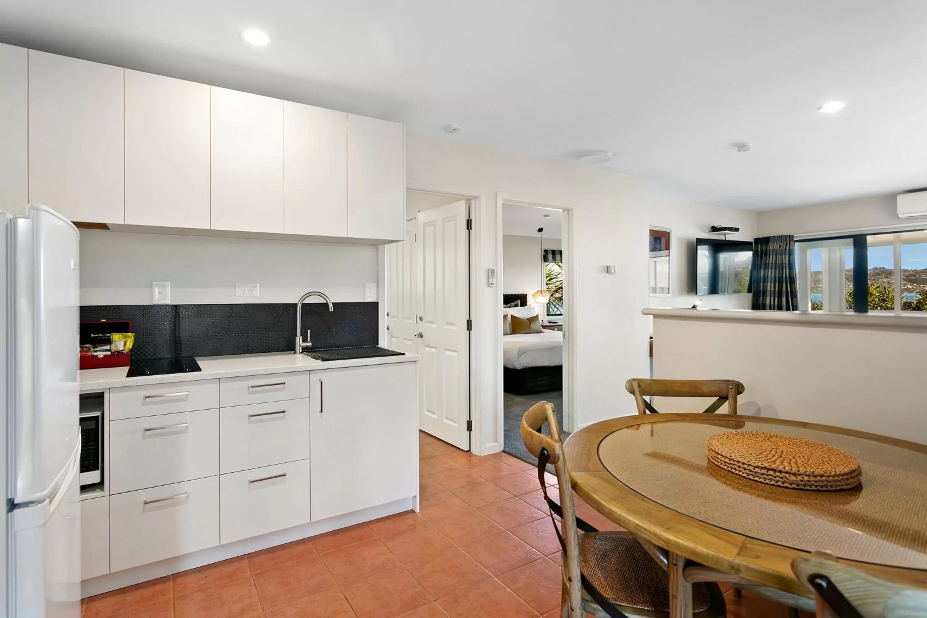 Kitchen/Kitchenette in Baycrest Thermal Lodge