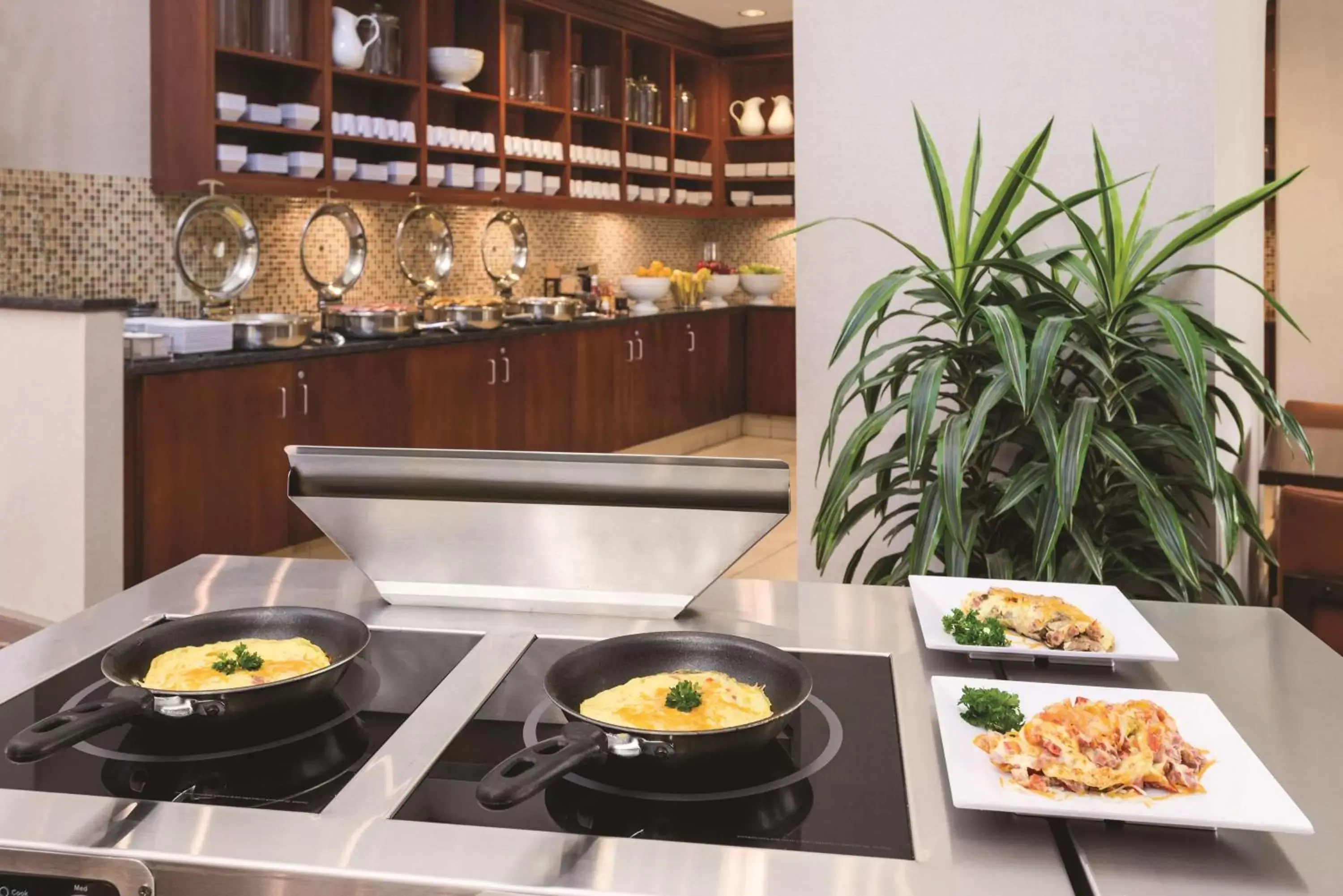 Restaurant/places to eat in Hyatt House - Charlotte Airport
