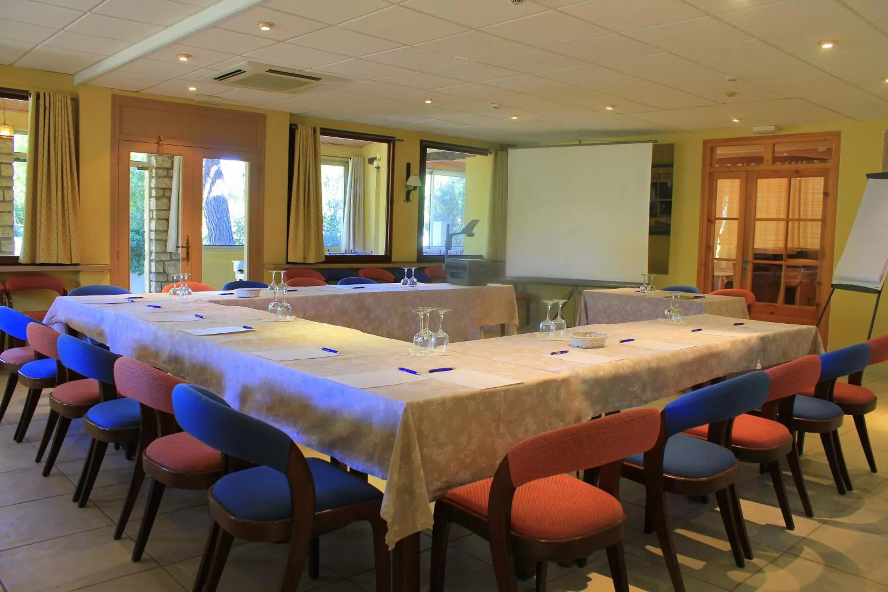 Banquet/Function facilities in Logis VIGNES BLANCHES*** Hôtel Cosy et restaurant de terroir