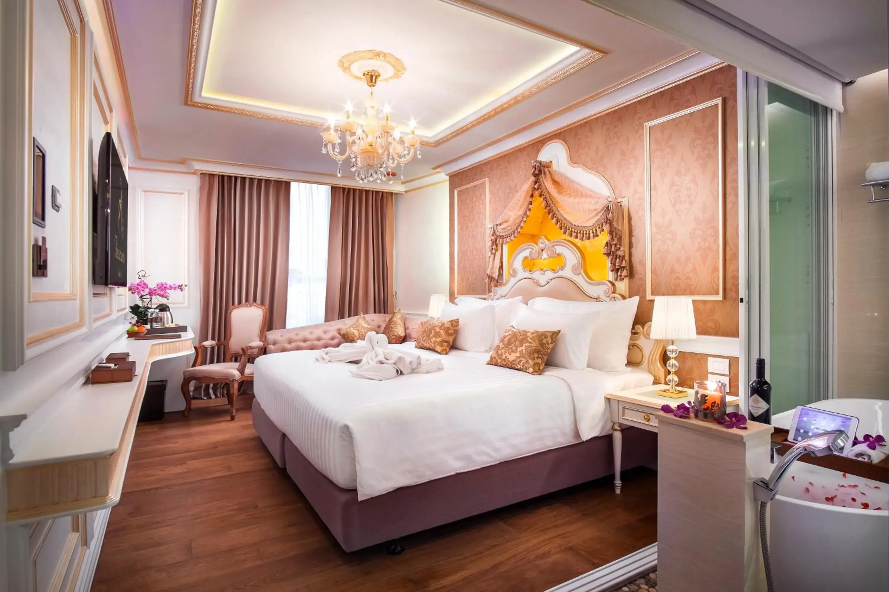 Photo of the whole room, Bed in Amaranta Hotel - SHA Plus