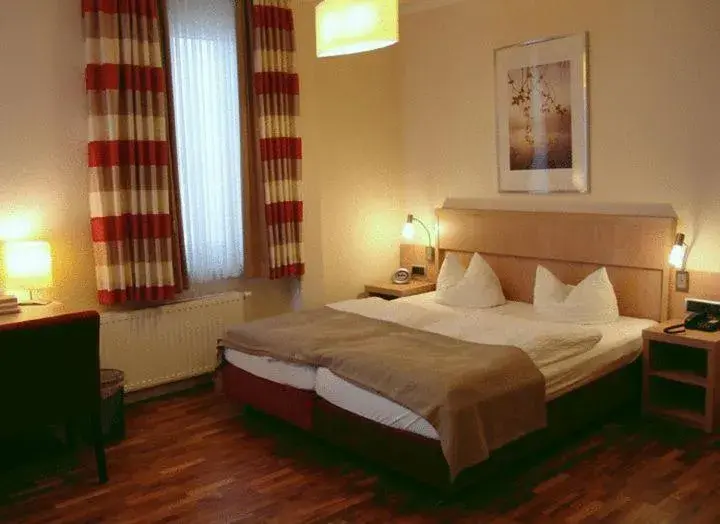 Photo of the whole room, Bed in Hotel Sprenz