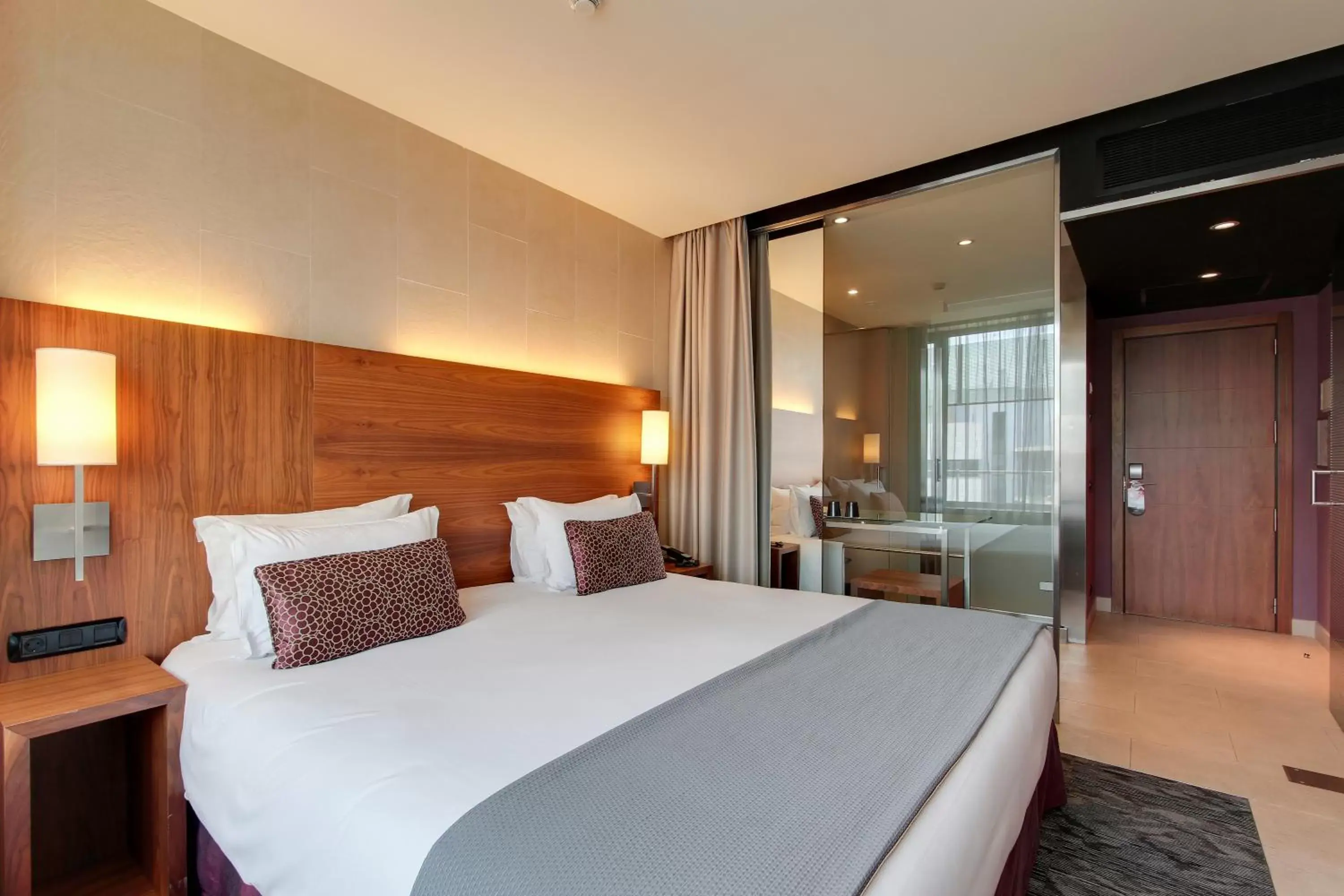 Bed, Room Photo in Hotel Badalona Tower