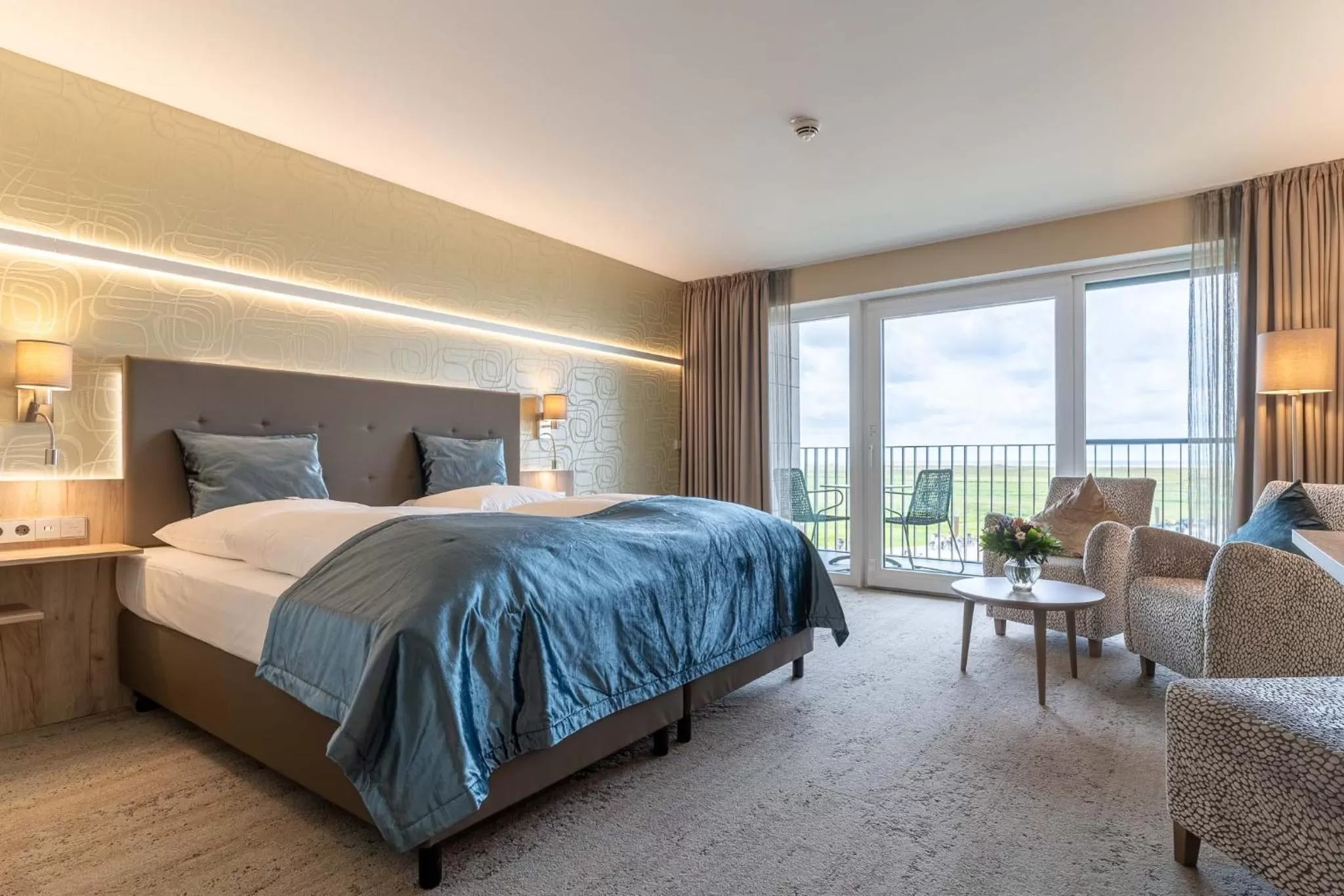 Photo of the whole room, Bed in ambassador hotel & spa