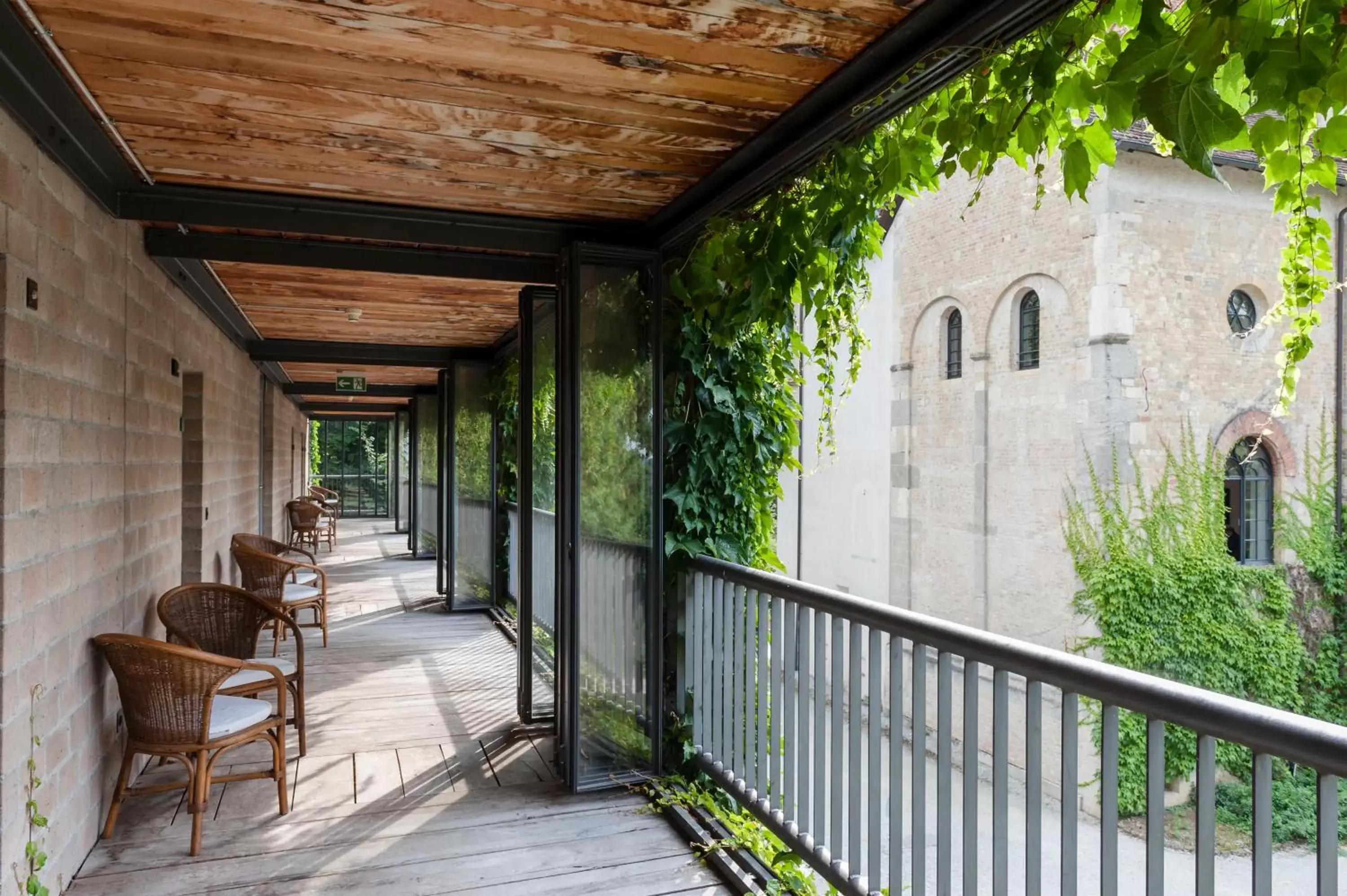 Single Room - single occupancy in Schloss Münchenwiler Single Room - single occupancy in Schloss Münchenwiler