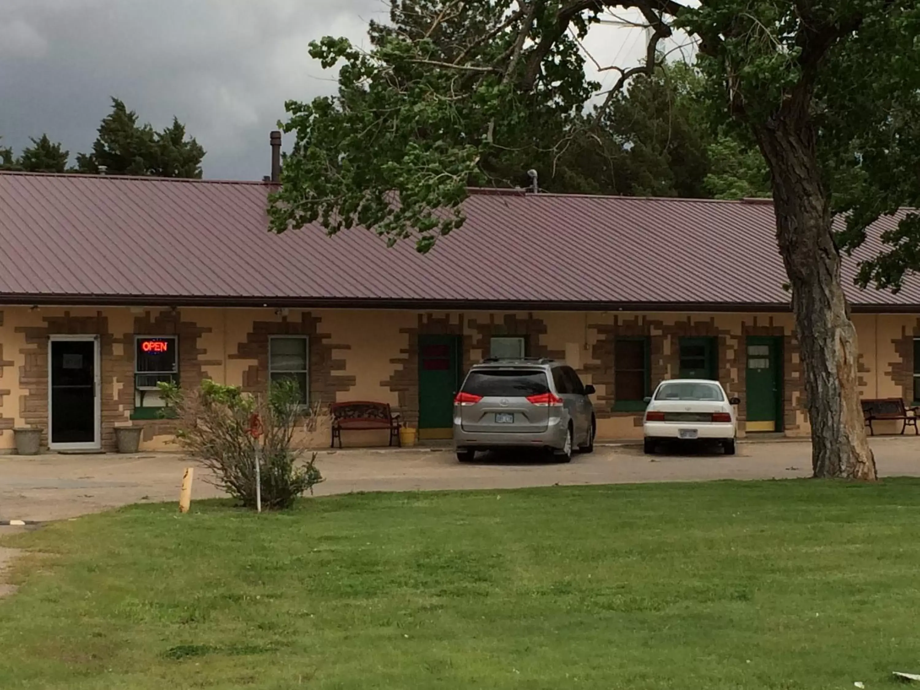 Property Building in Hillcrest Motel