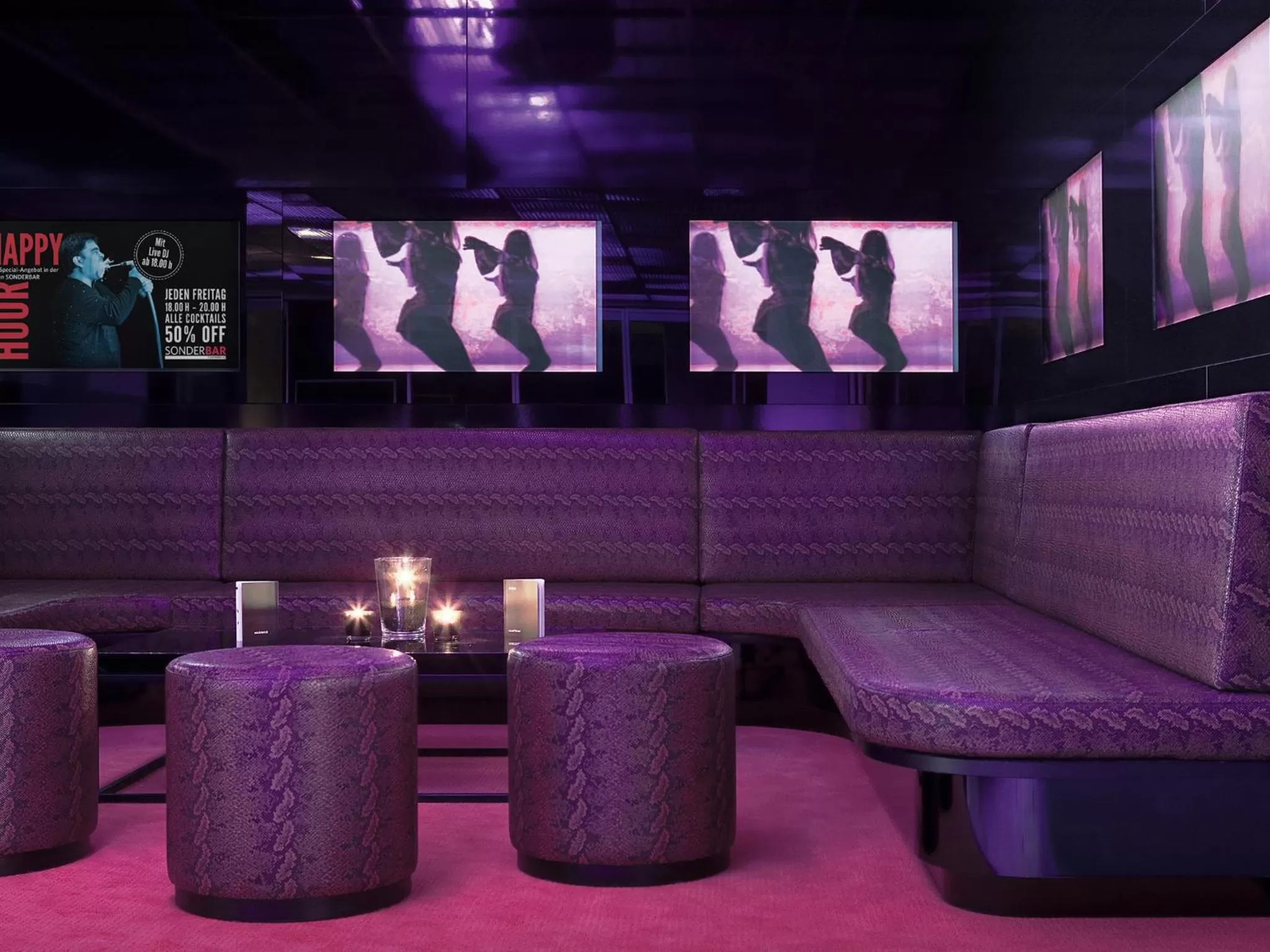 Lounge or bar in DORMERO Hotel Hannover