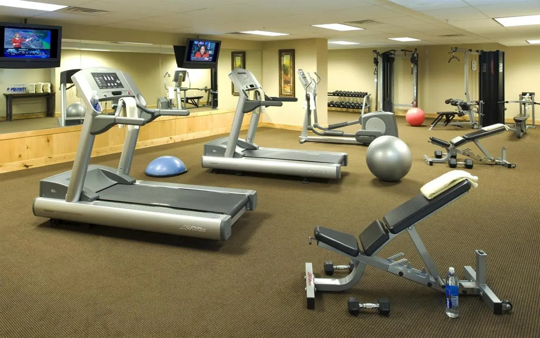 Fitness centre/facilities, Fitness Center/Facilities in Red Roof Inn & Suites Galloway