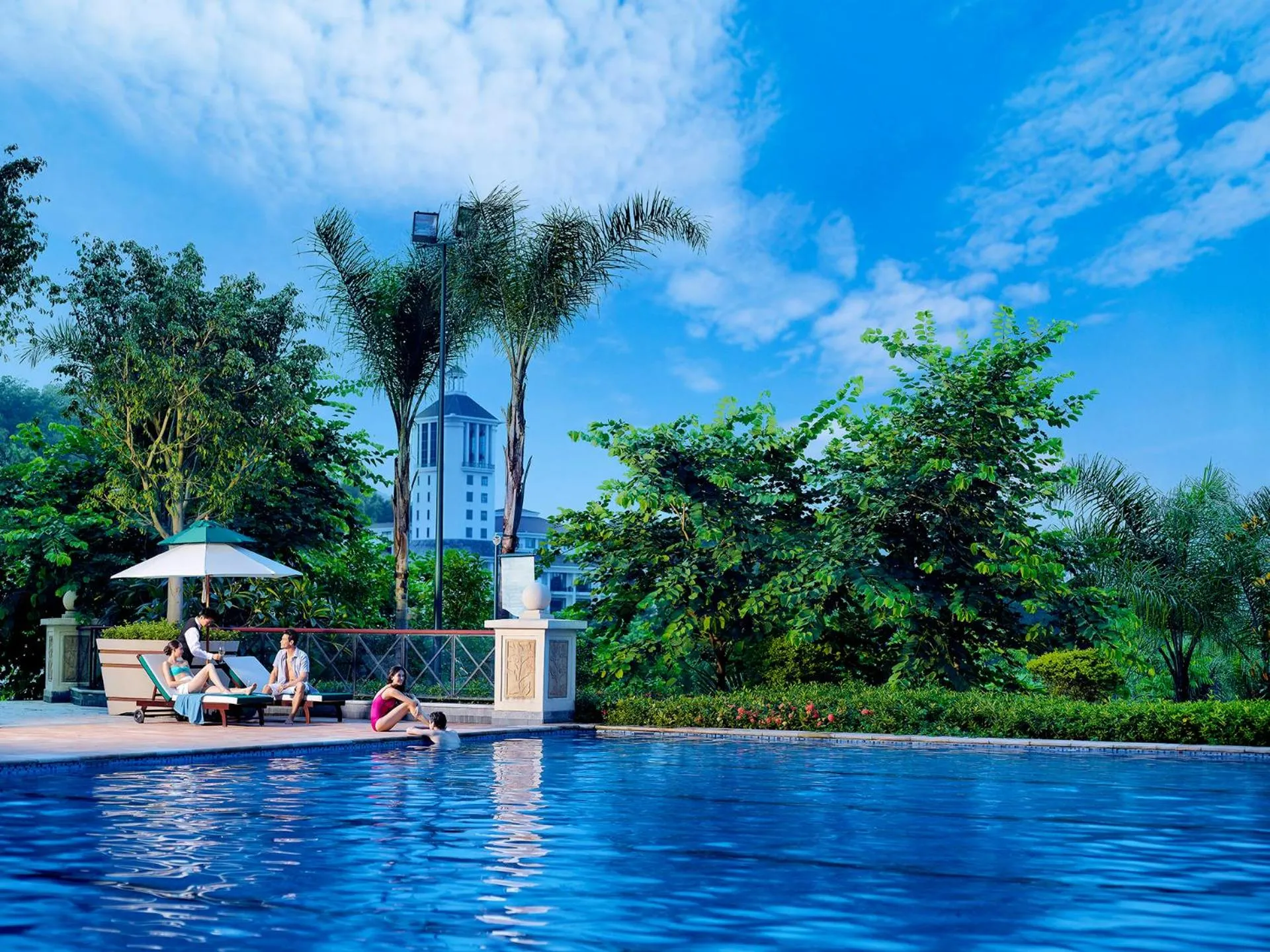 Swimming pool in Mission Hills Hotel Resorts Dongguan