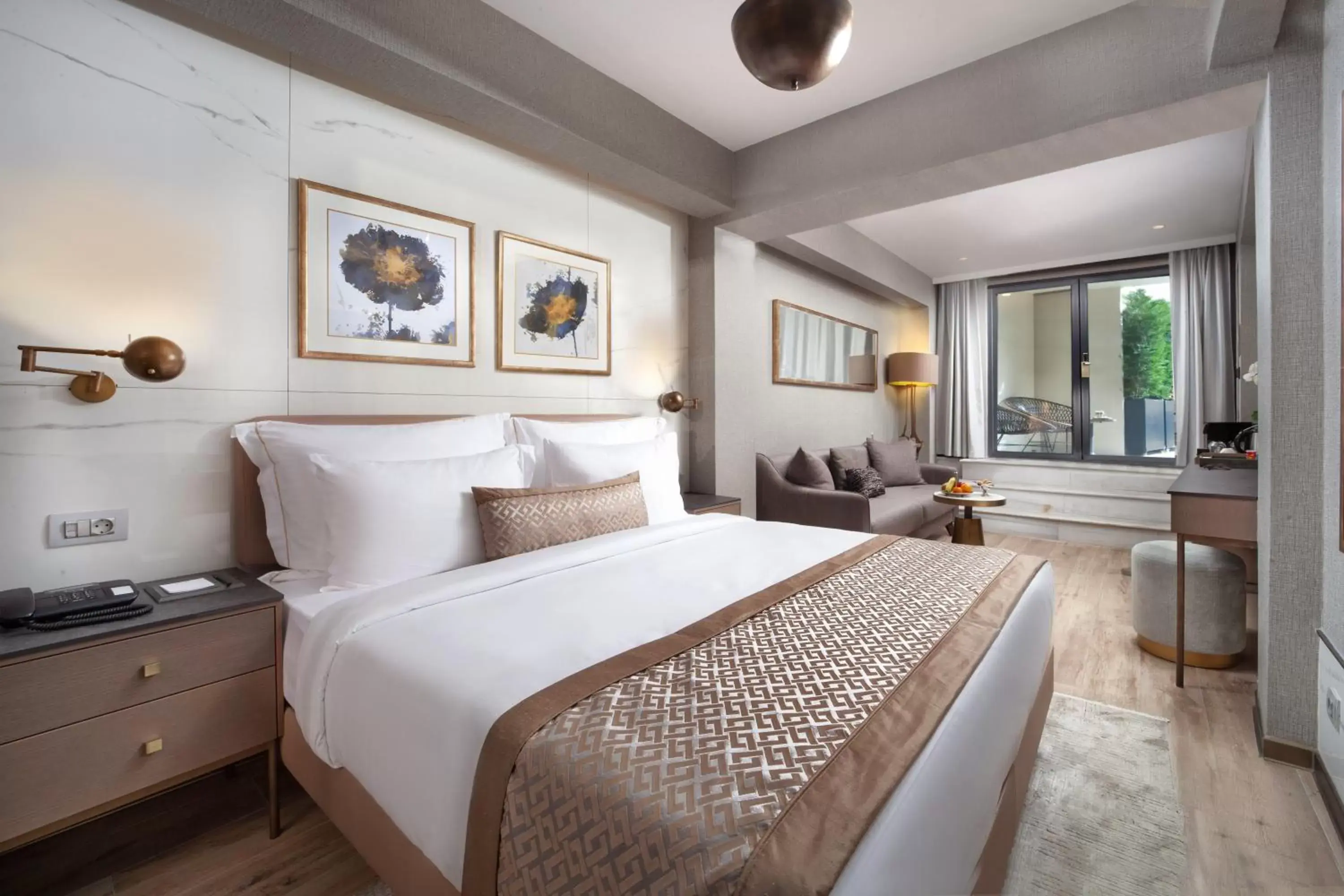Massage, Bed in Mula Hotel