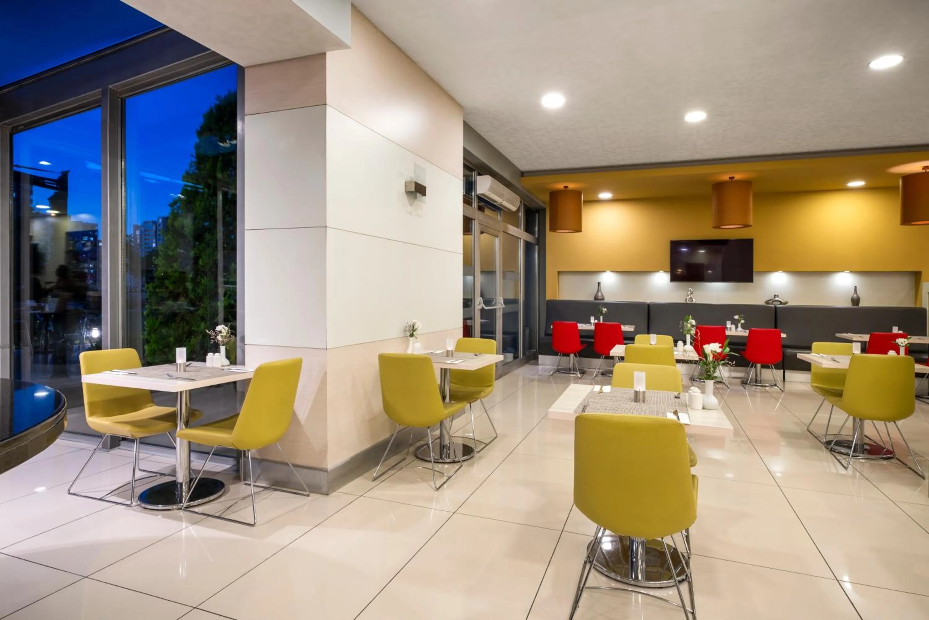 Restaurant/places to eat in Ibis Kayseri