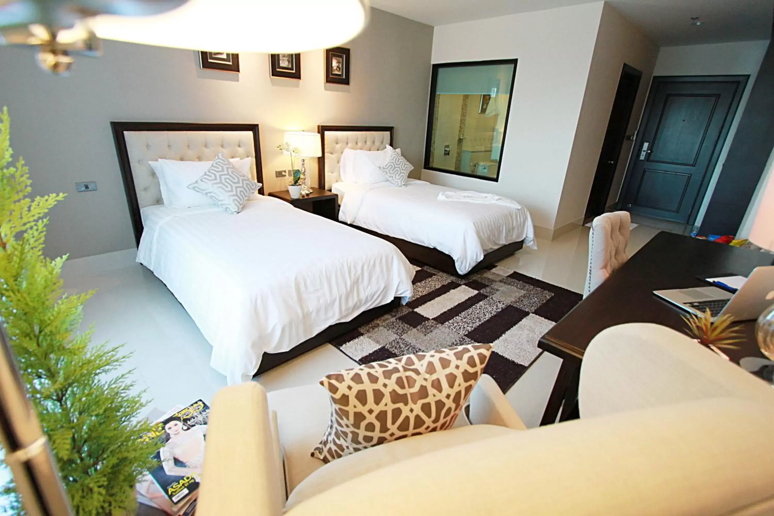 Photo of the whole room, Bed in SN Plus Hotel - SHA Plus