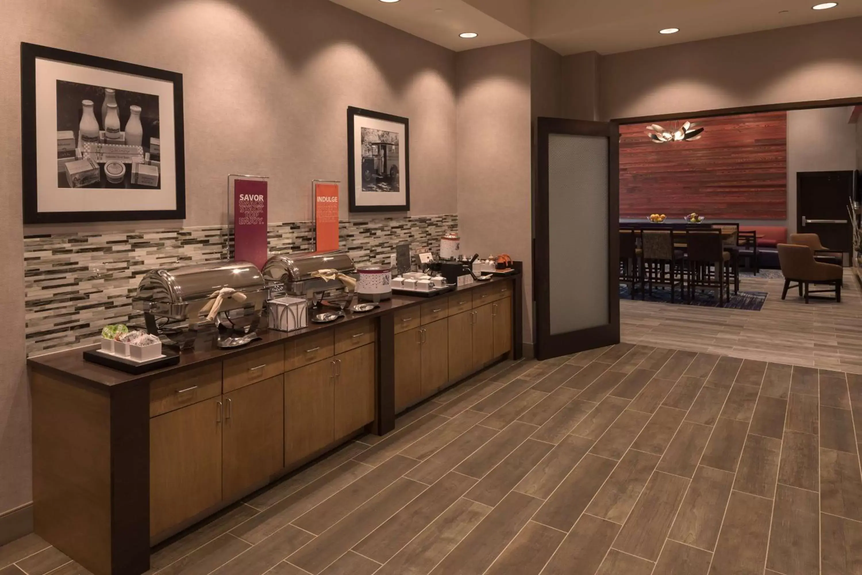 Restaurant/Places to Eat in Hampton Inn & Suites-Asheville Biltmore Village, NC