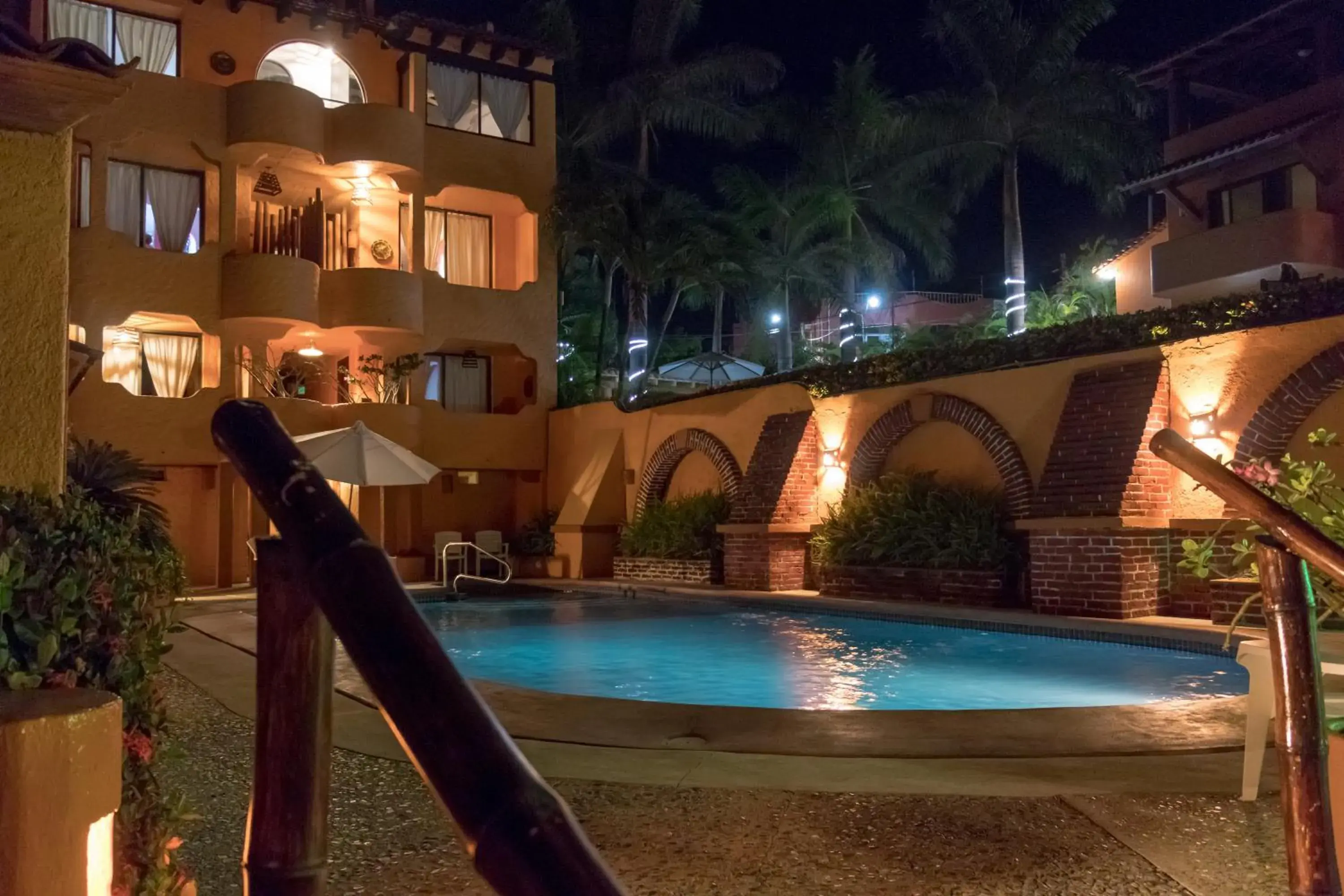 Night, Swimming Pool in Villas Miramar