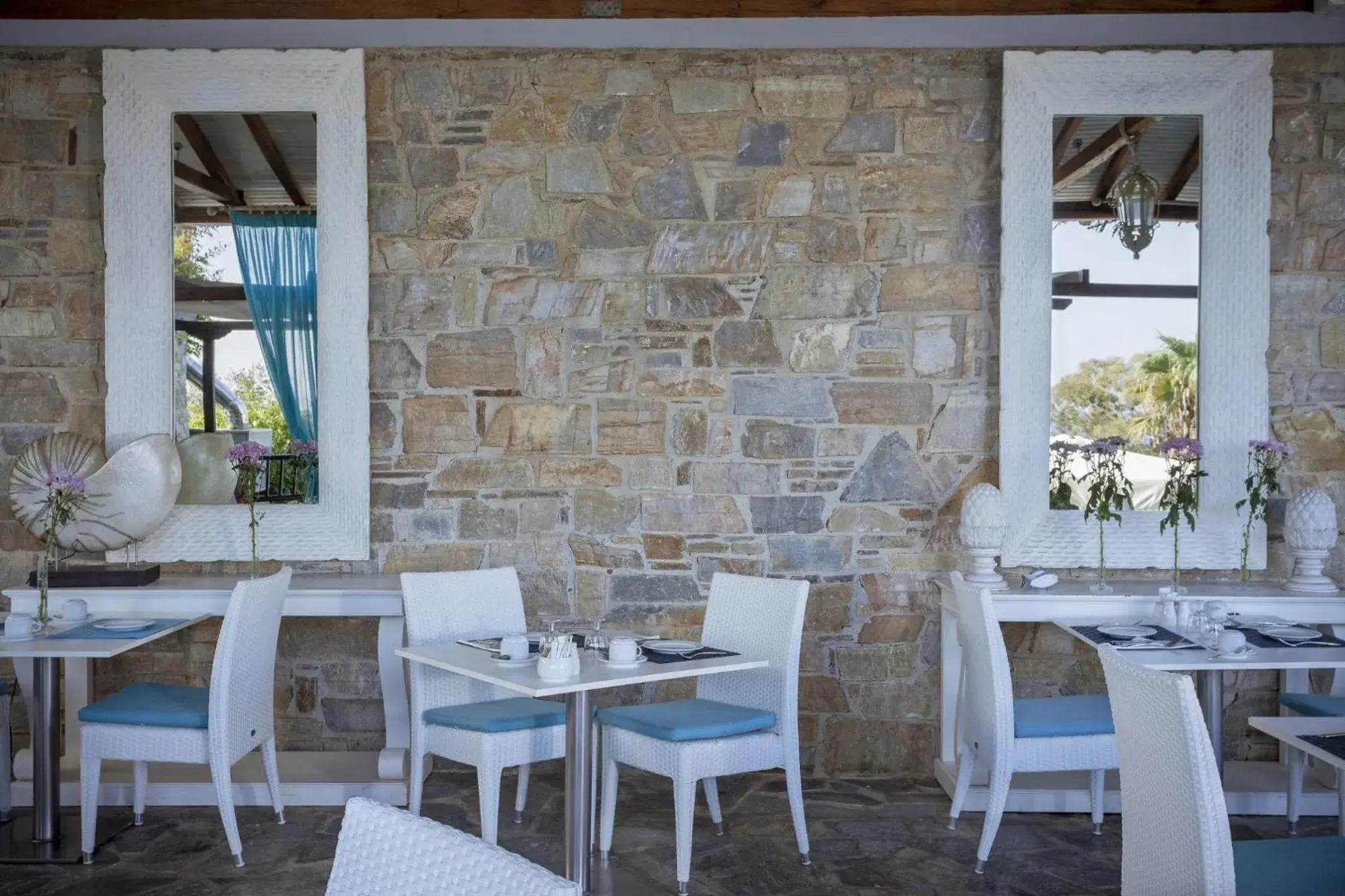 Restaurant/Places to Eat in Aegean Suites Hotel