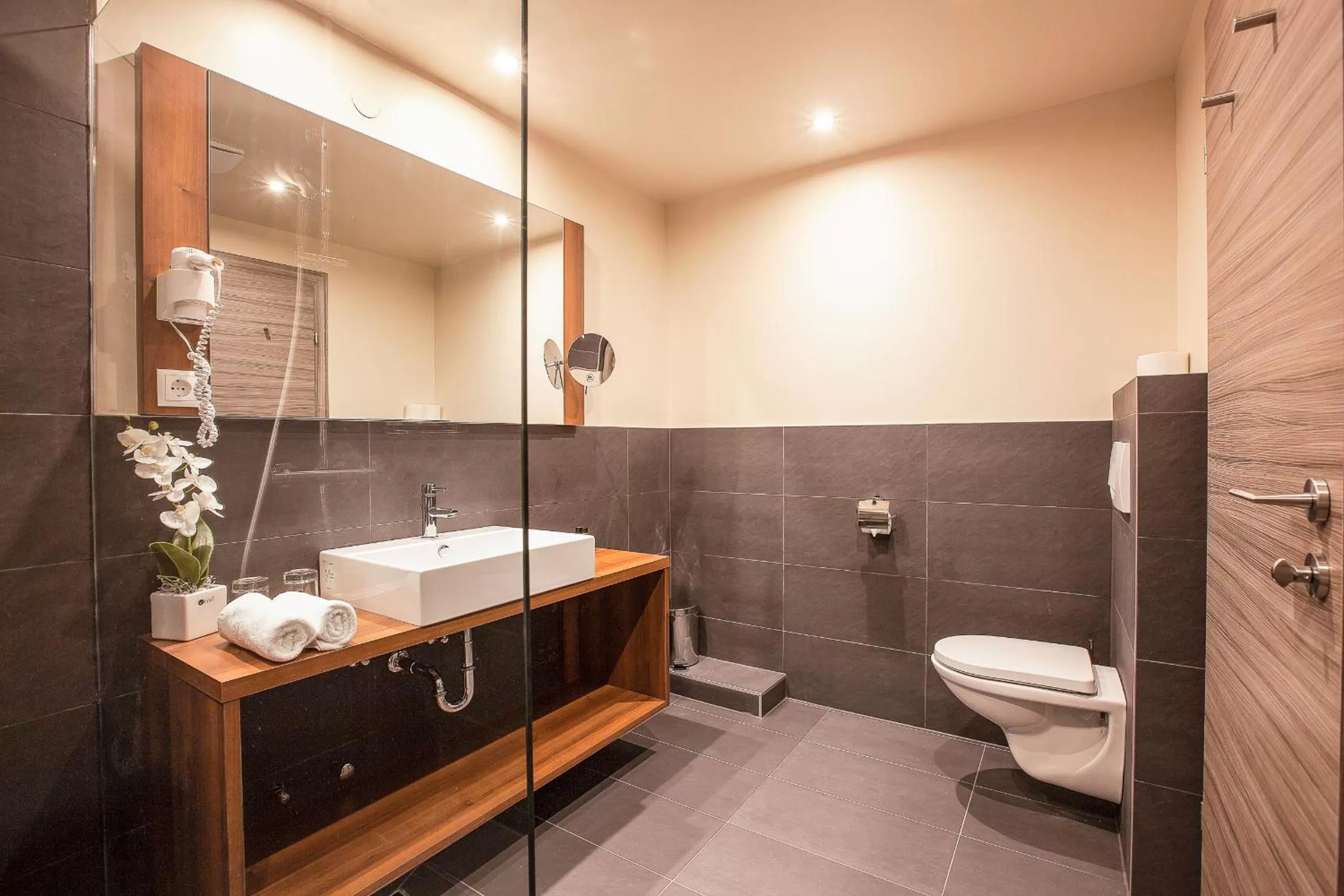 Bathroom in Alpenhotel Tirolerhof