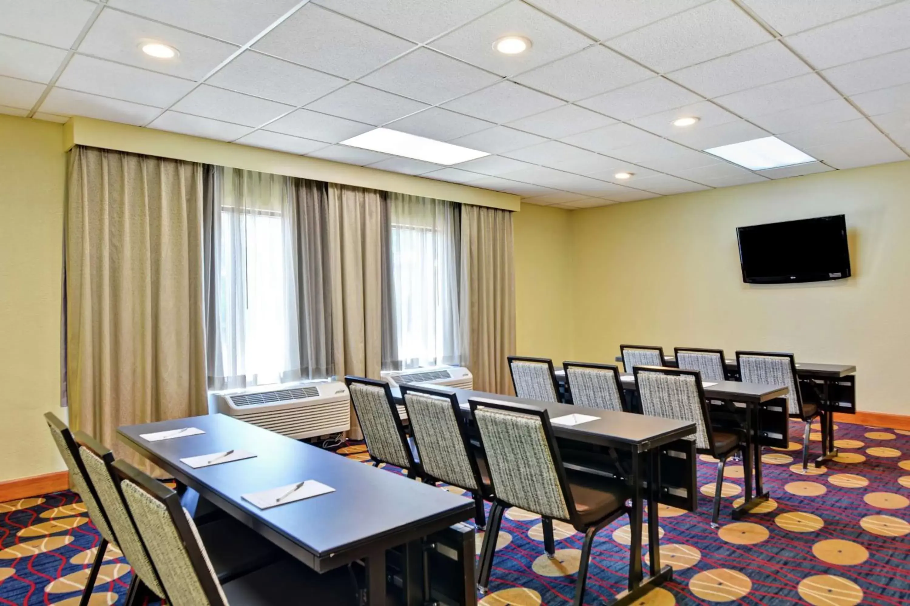 Meeting/conference room, Business Area/Conference Room in Hampton Inn Cincinnati Airport South