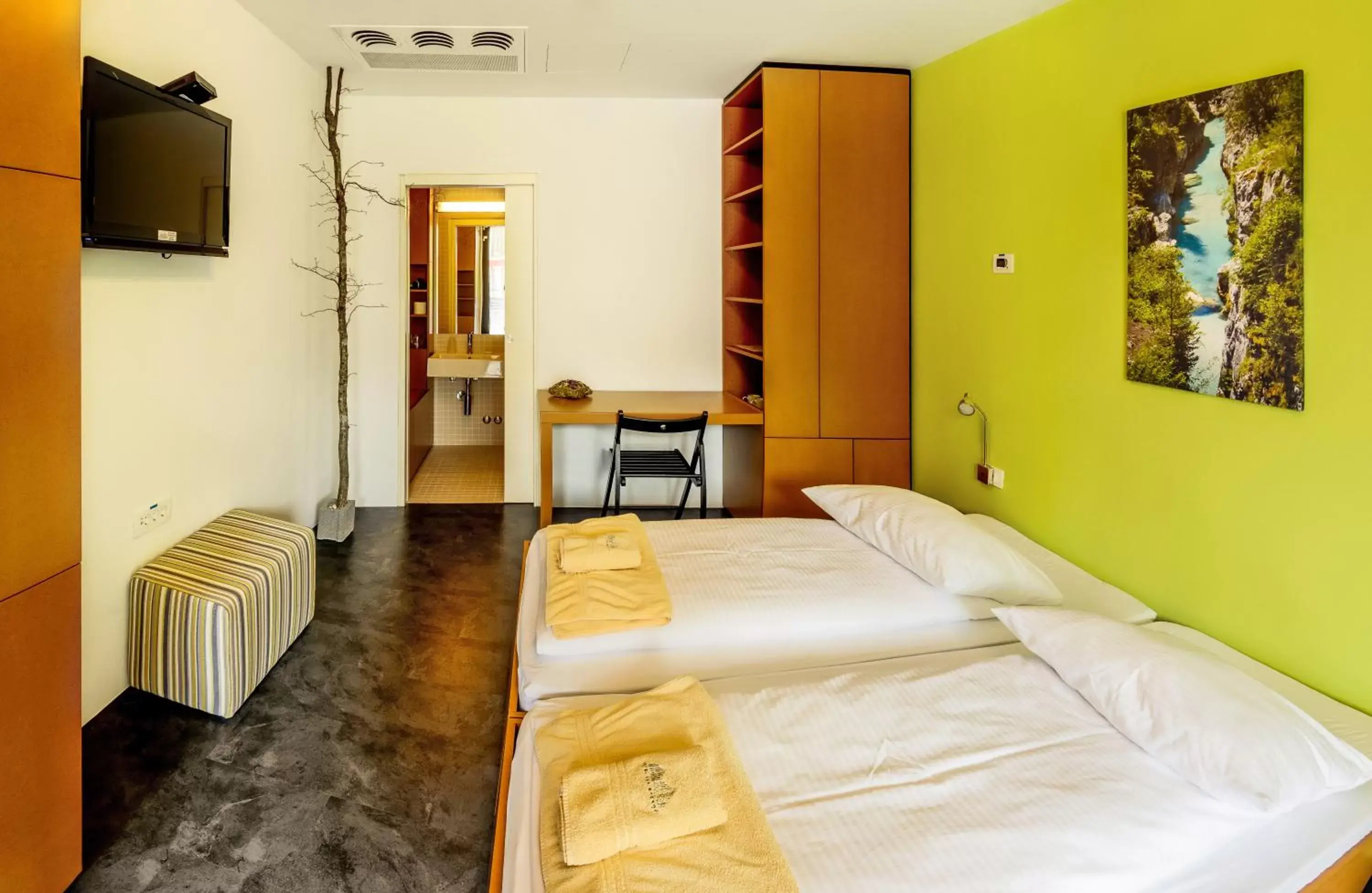 Photo of the whole room, Bed in Hotel Sanje ob Soči ***/****