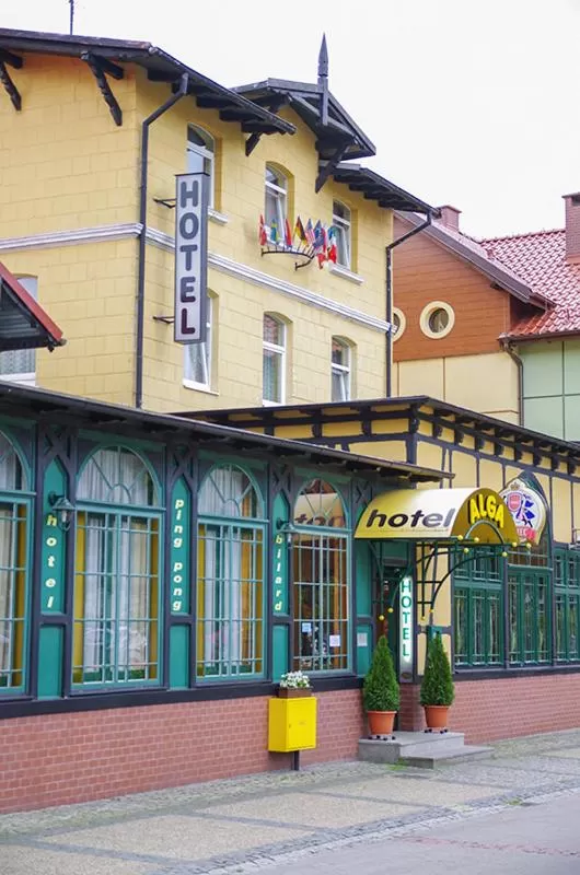 Facade/entrance, Property Building in Hotel Alga