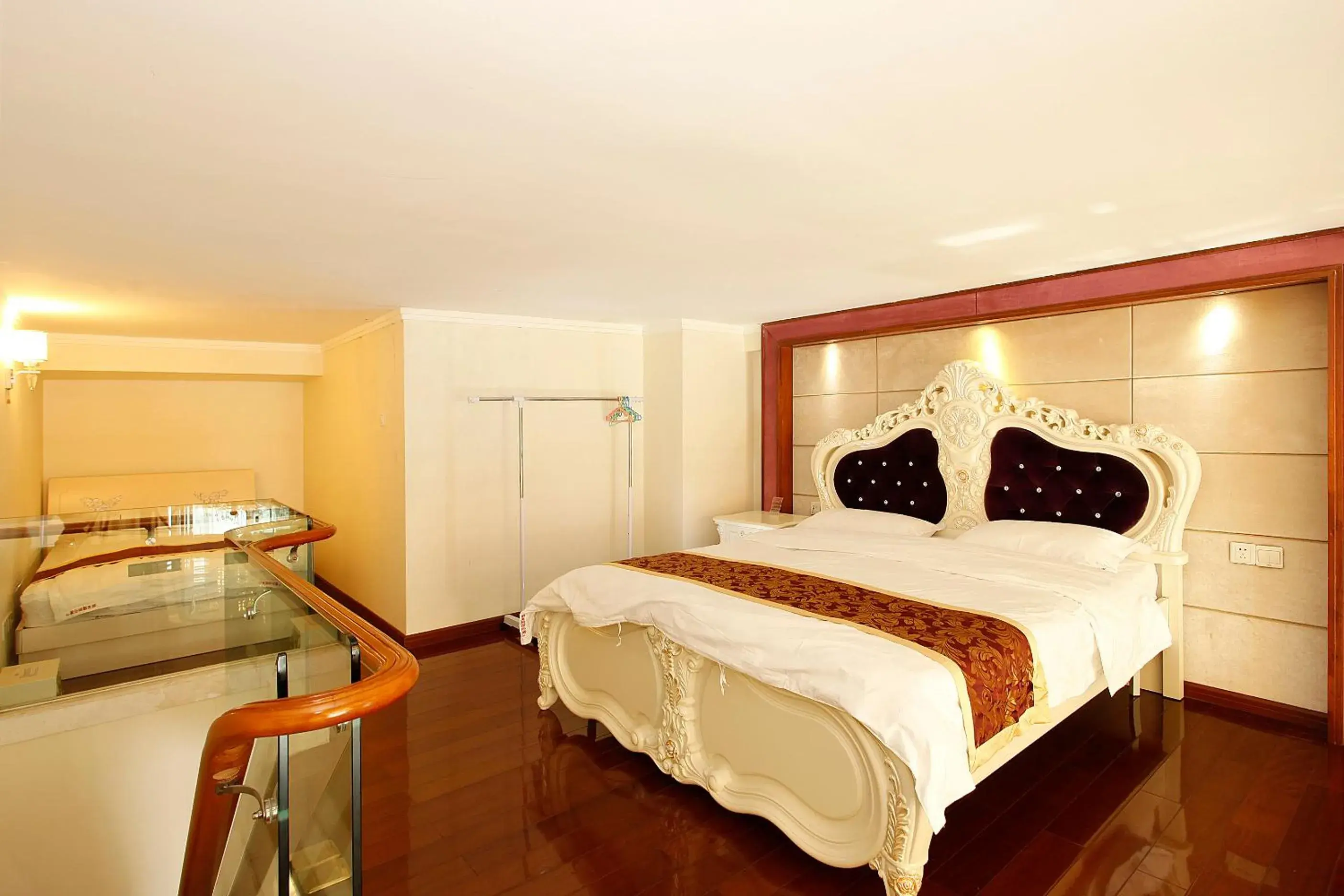 Bedroom, Bed in Louidon Mega Apartment Hotel Of Kam Rueng Plaza - Sunshine Apartment