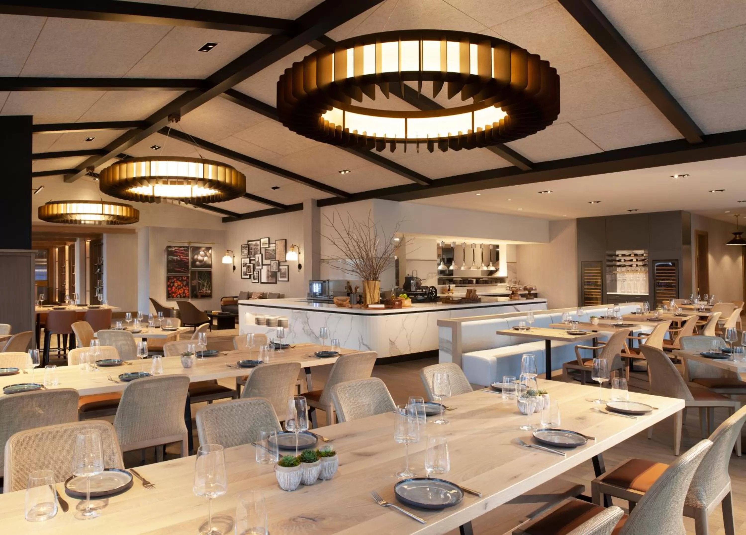 Restaurant/places to eat in Grand Hyatt Nashville