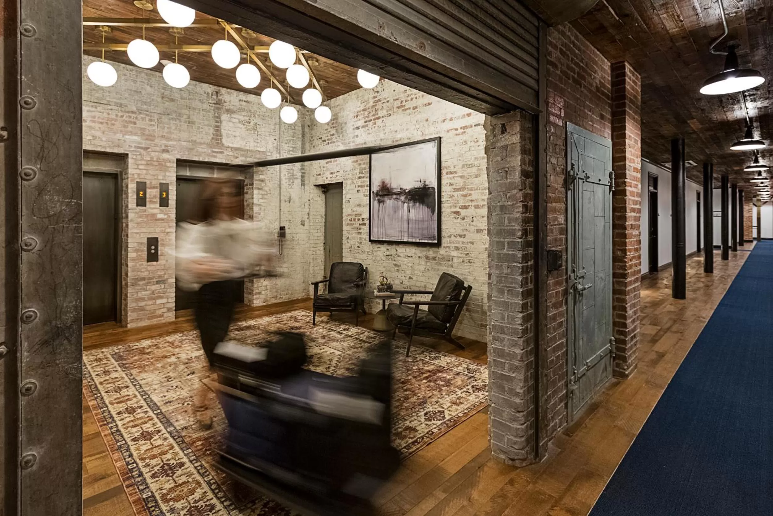 Decorative detail in Crossroads Hotel