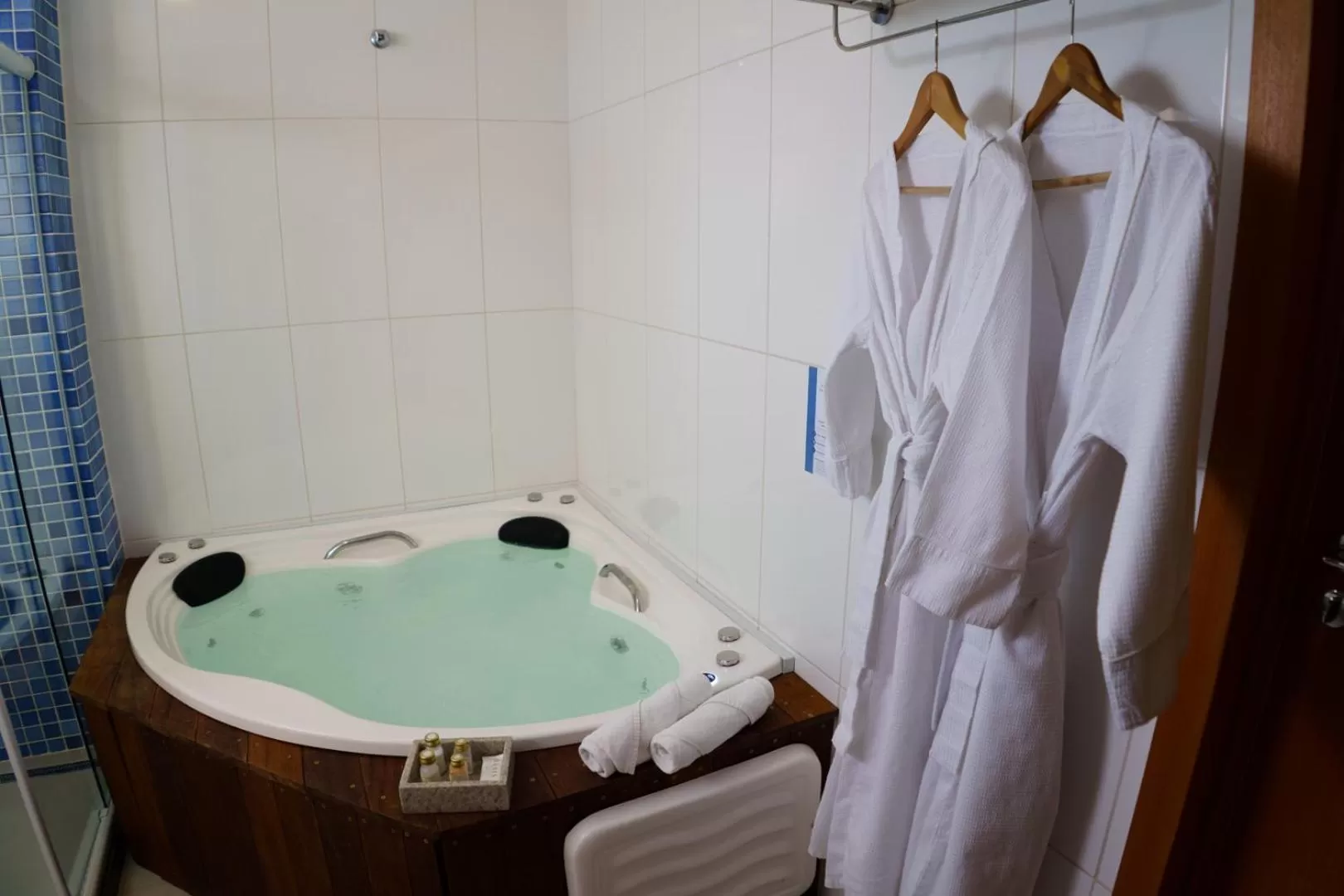 Hot Tub in Oásis Cabo Frio Hotel