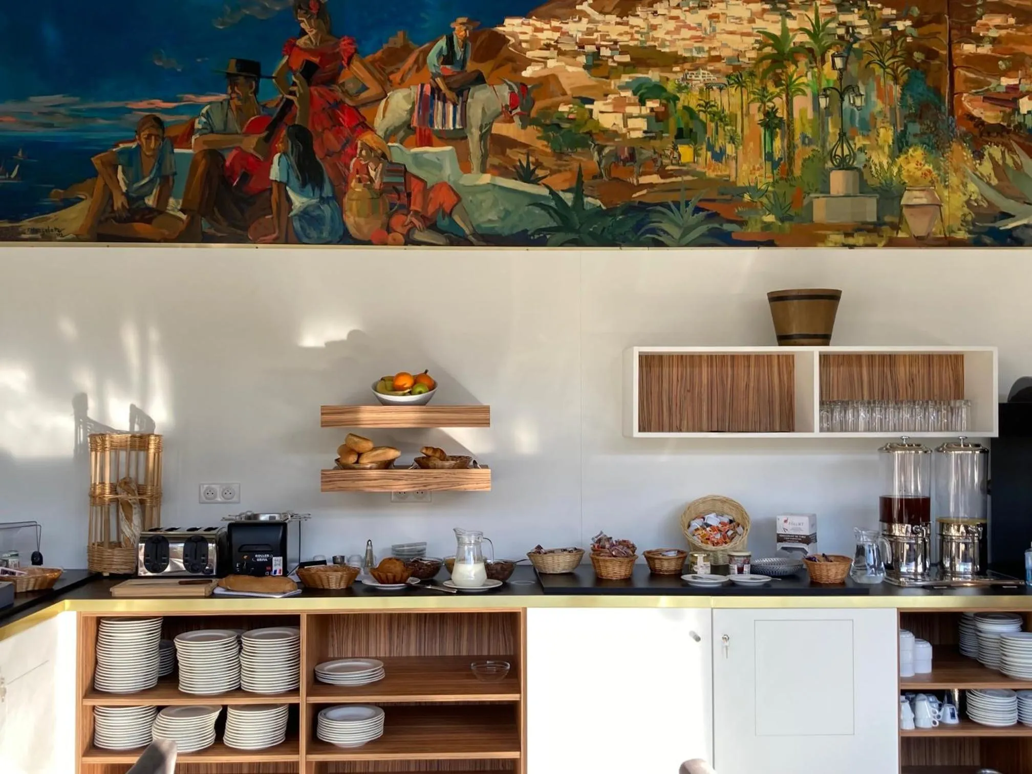 Restaurant/places to eat in Hôtel Christina Lourdes