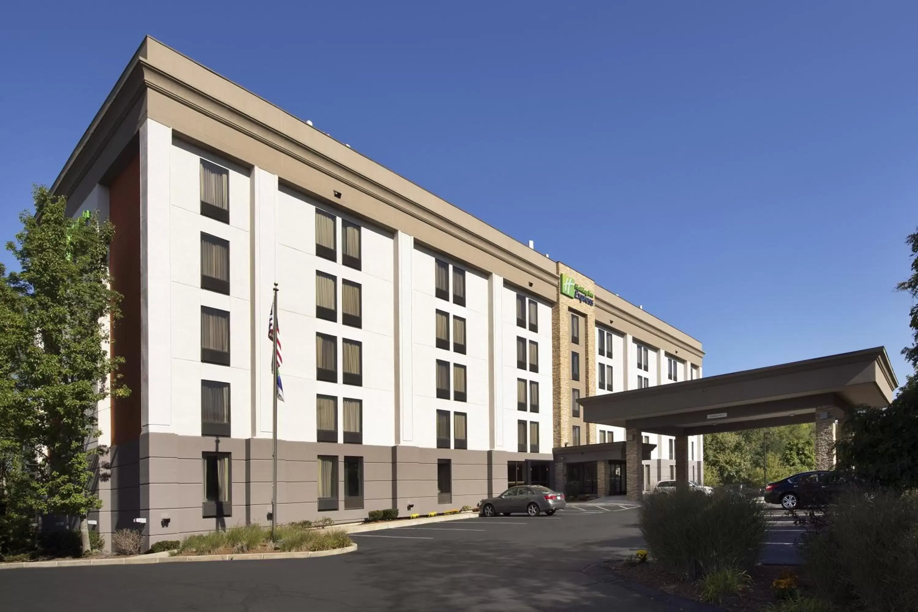 Property Building in Holiday Inn Express Andover North - Lawrence, an IHG Hotel