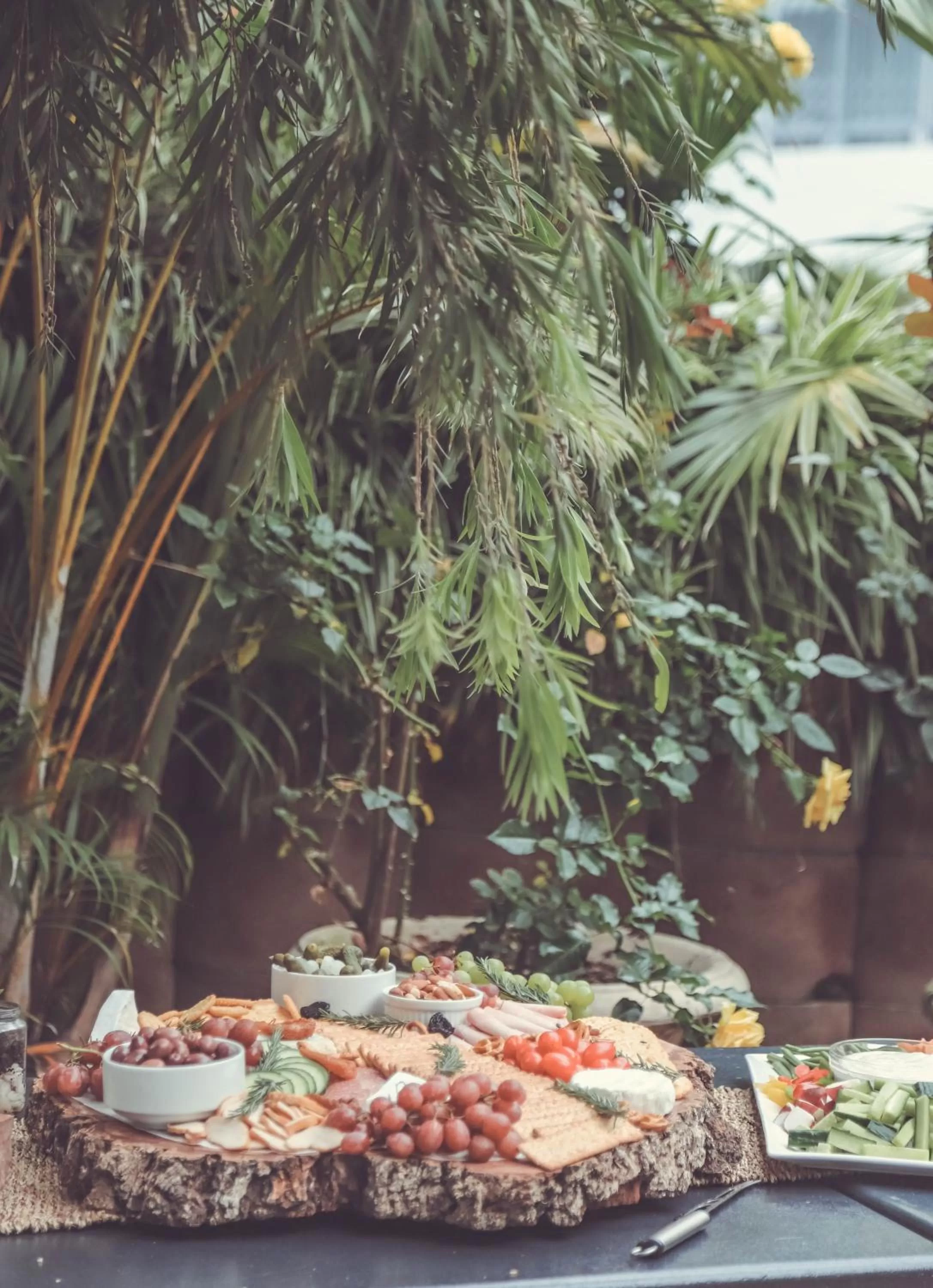 Food and drinks in Beside Still Waters Boutique Hotel