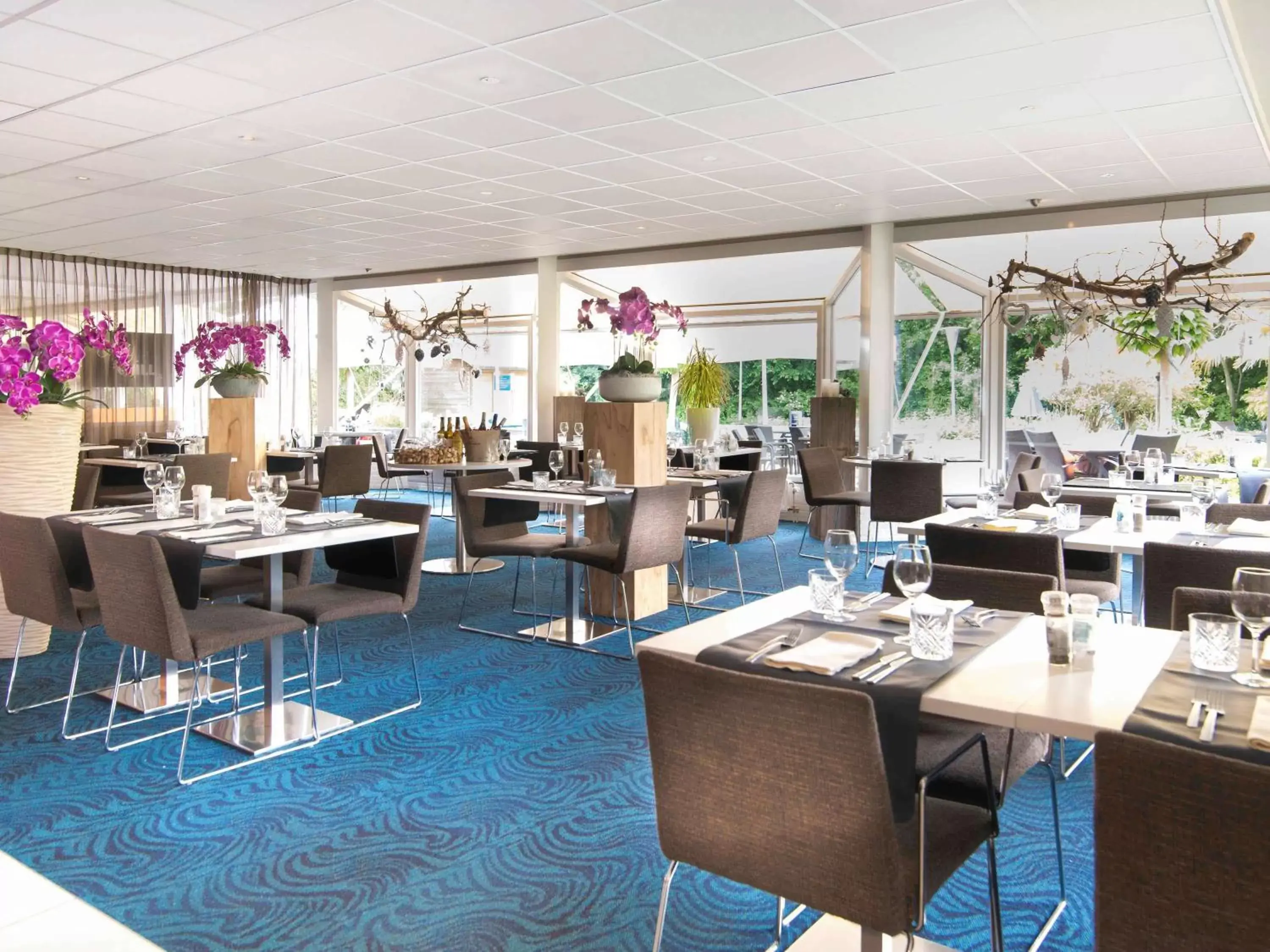 Restaurant/Places to Eat in Novotel Maastricht