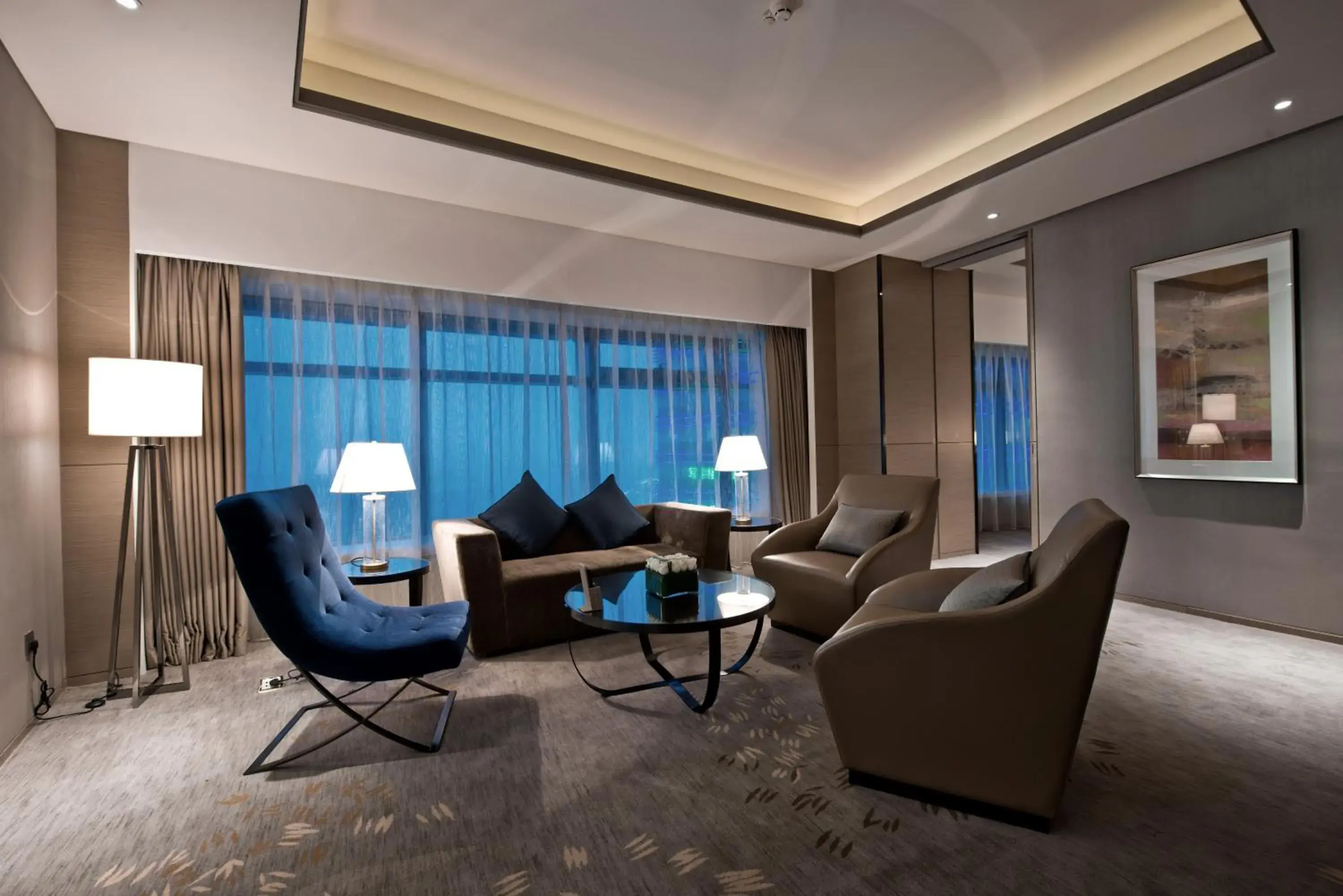 Living room, Seating Area in Pullman Shanghai South Hotel