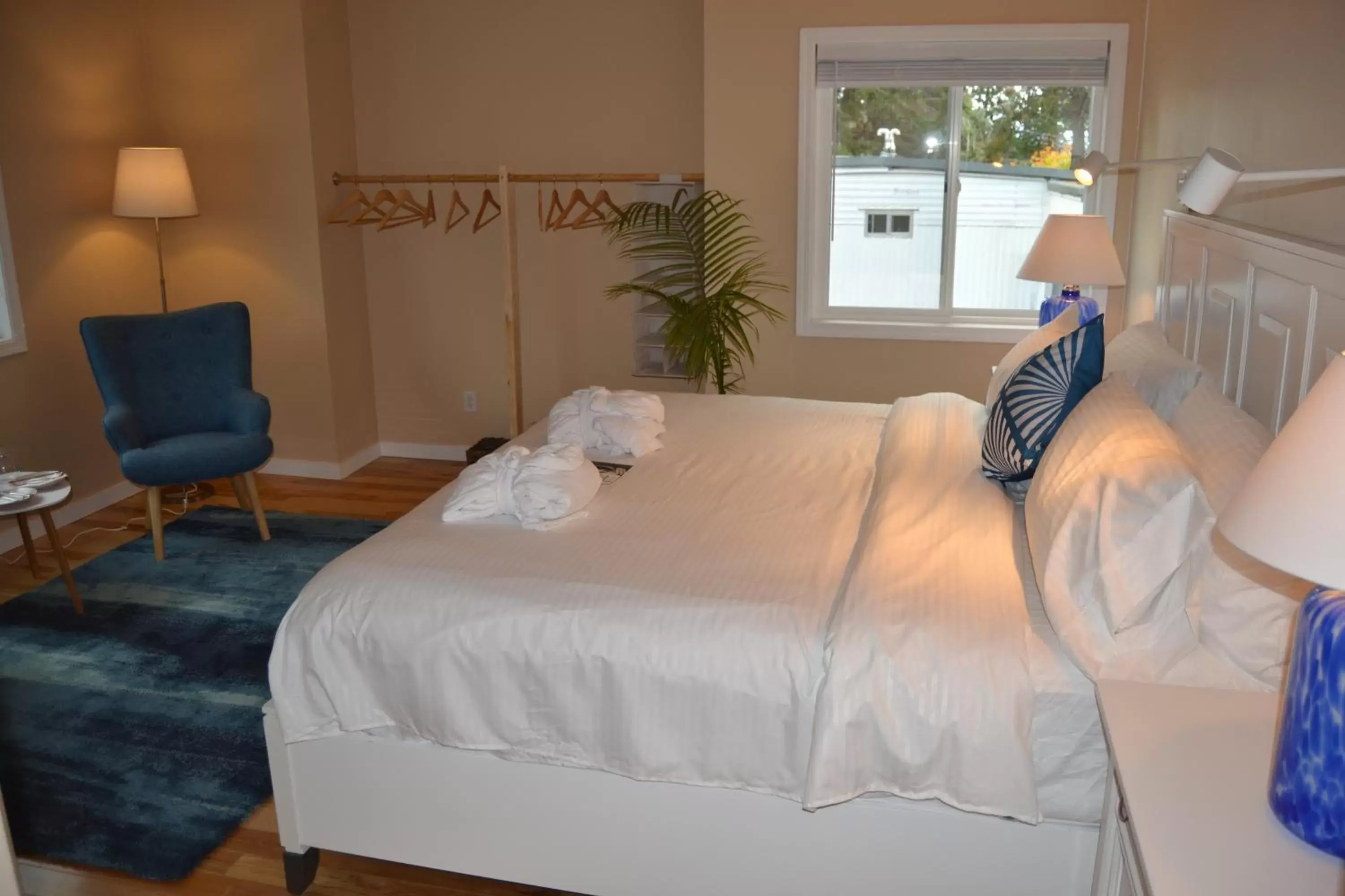 Bed in Salish B&B and Spa