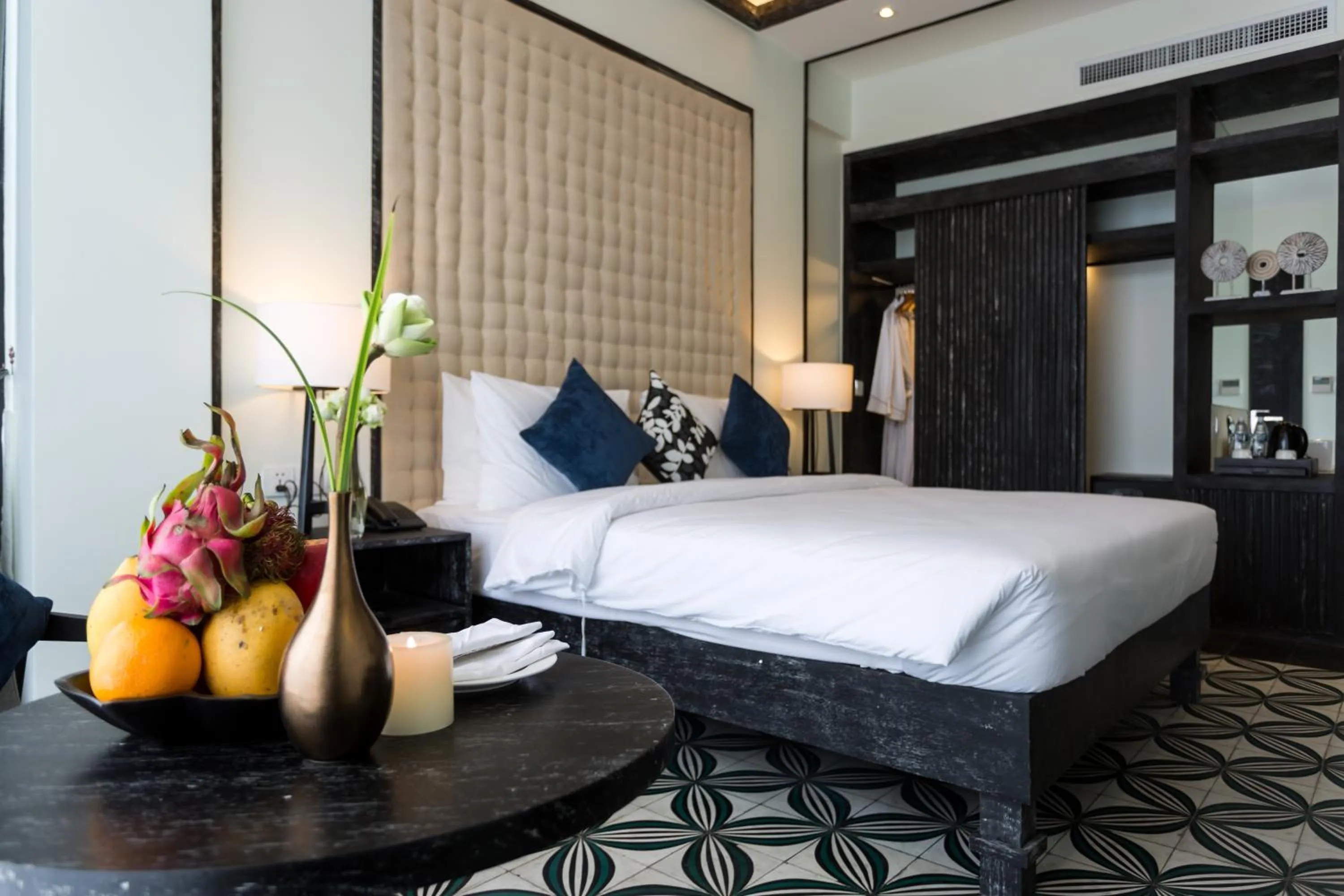 Living room, Bed in Monthara Angkor Residence