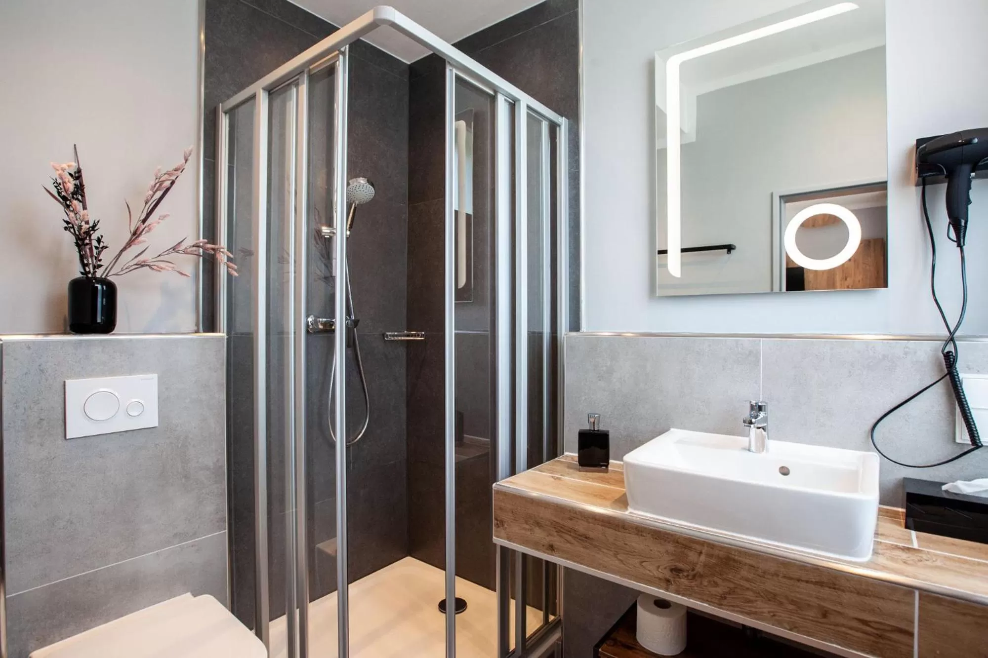 Bathroom in DORMERO Hotel Bremen