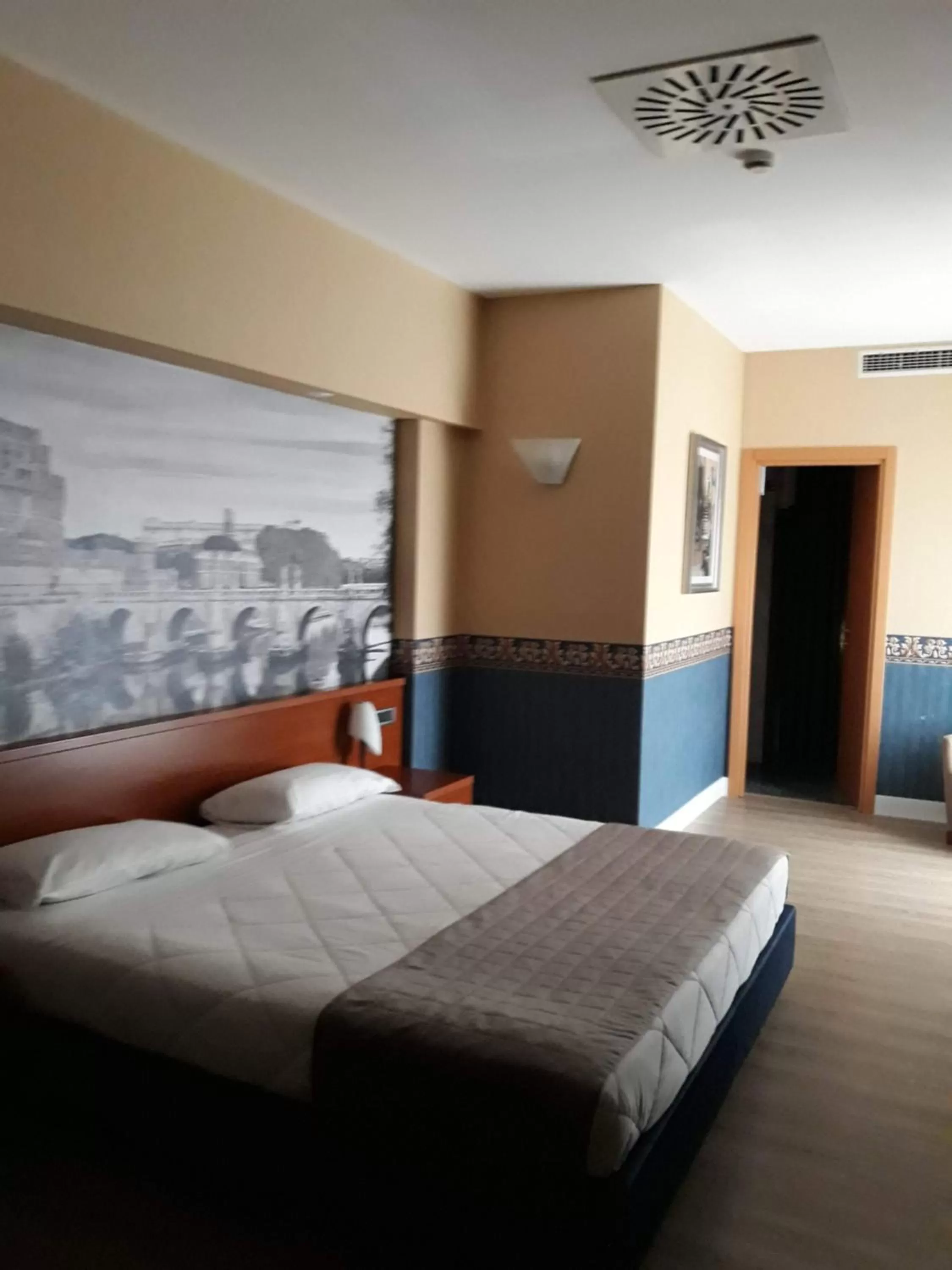 Photo of the whole room, Bed in Ele Green Park Hotel Pamphili