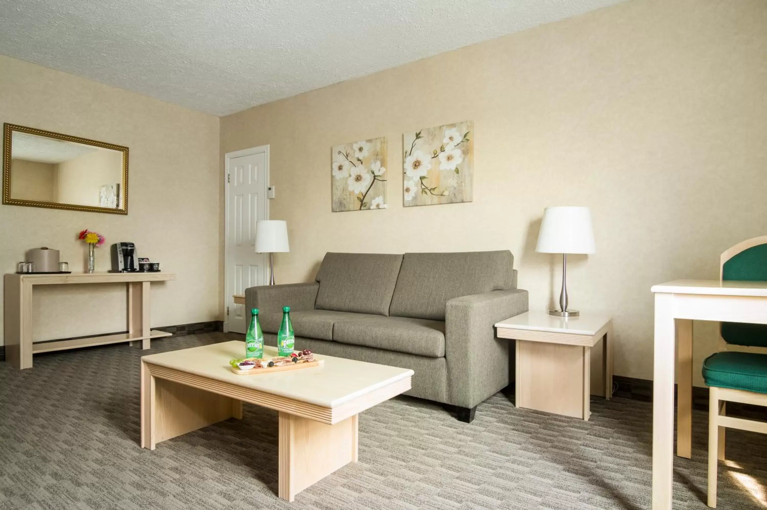 Living room in Mount Peyton Resort & Conference Centre Living room in Mount Peyton Resort & Conference Centre