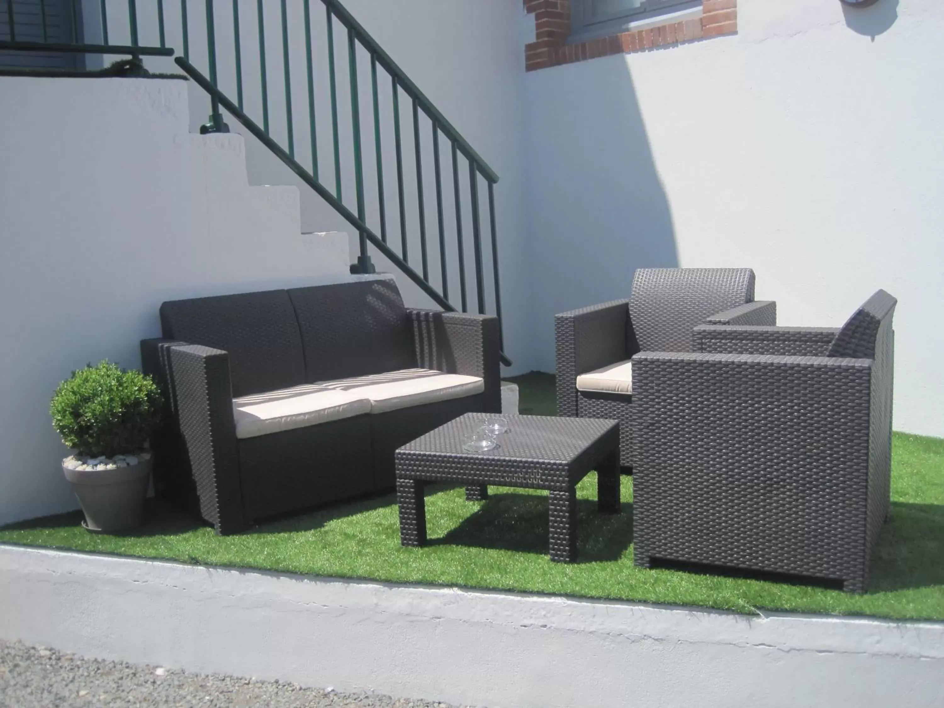 Patio, Seating Area in Hôtel des Marais Salants