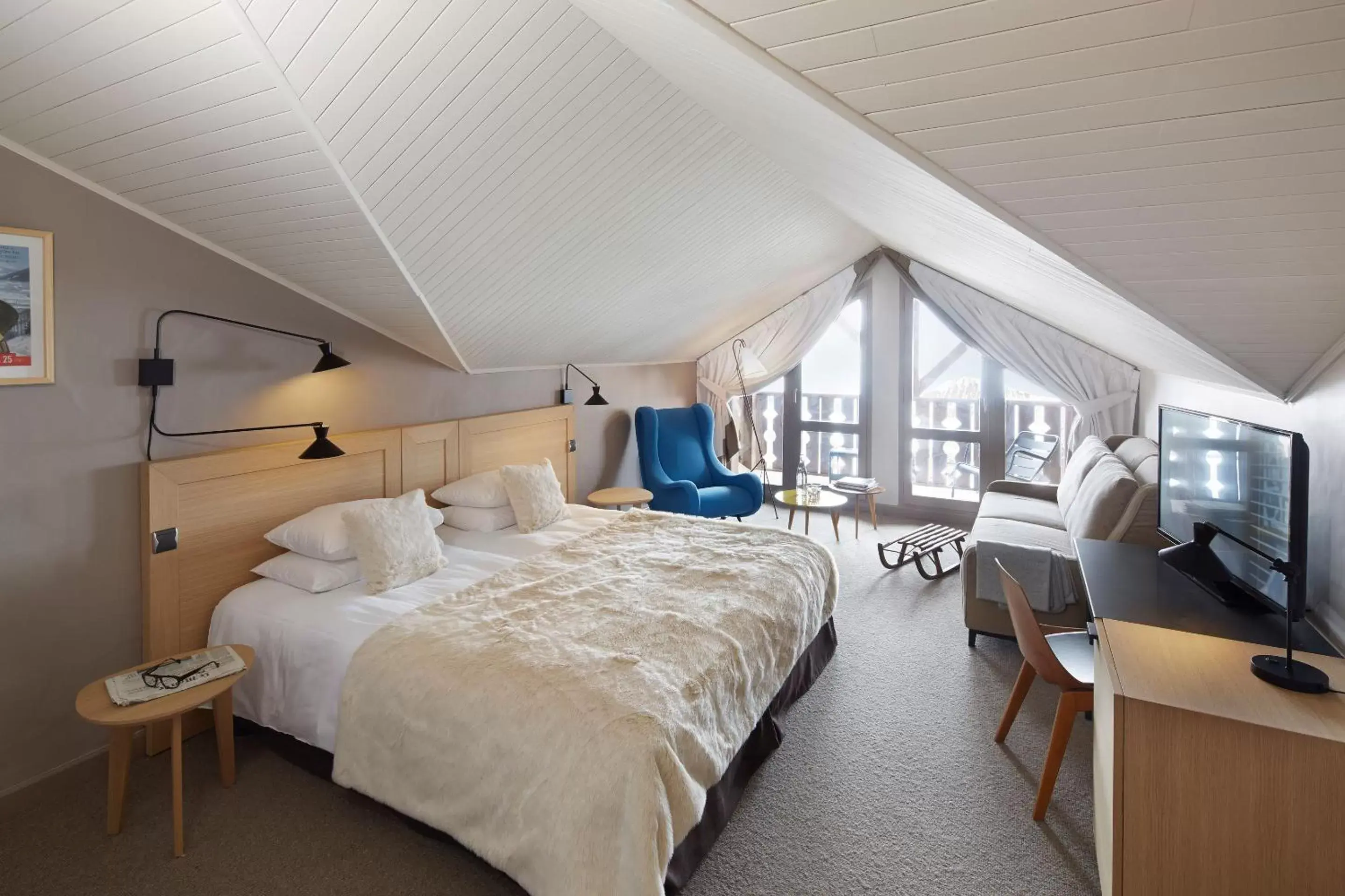 Photo of the whole room, Bed in Les Trois Vallées, a Beaumier hotel