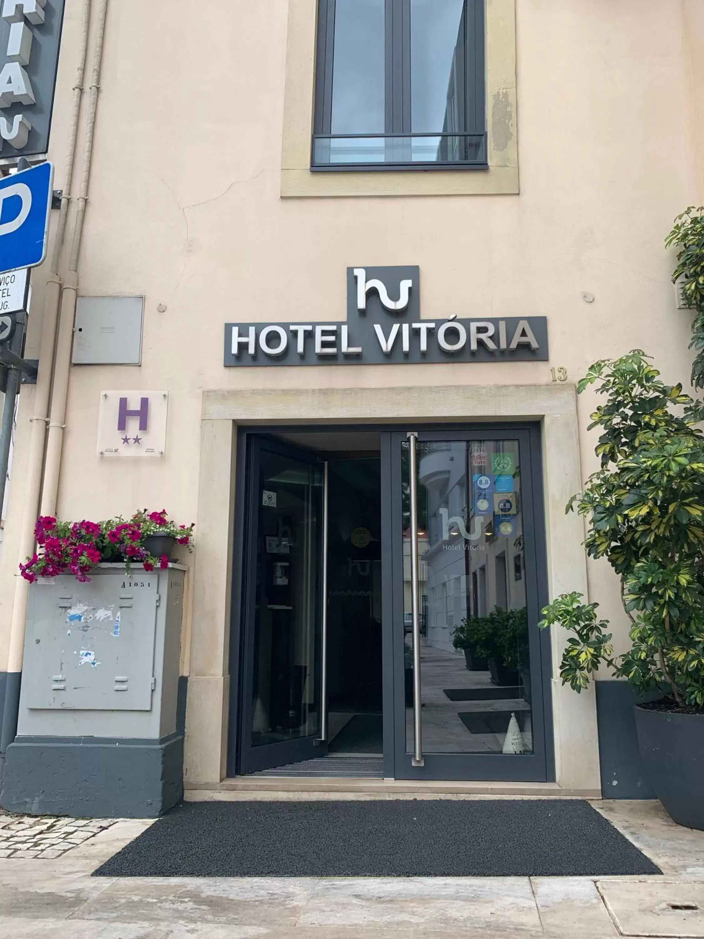 Facade/entrance in Hotel Vitória