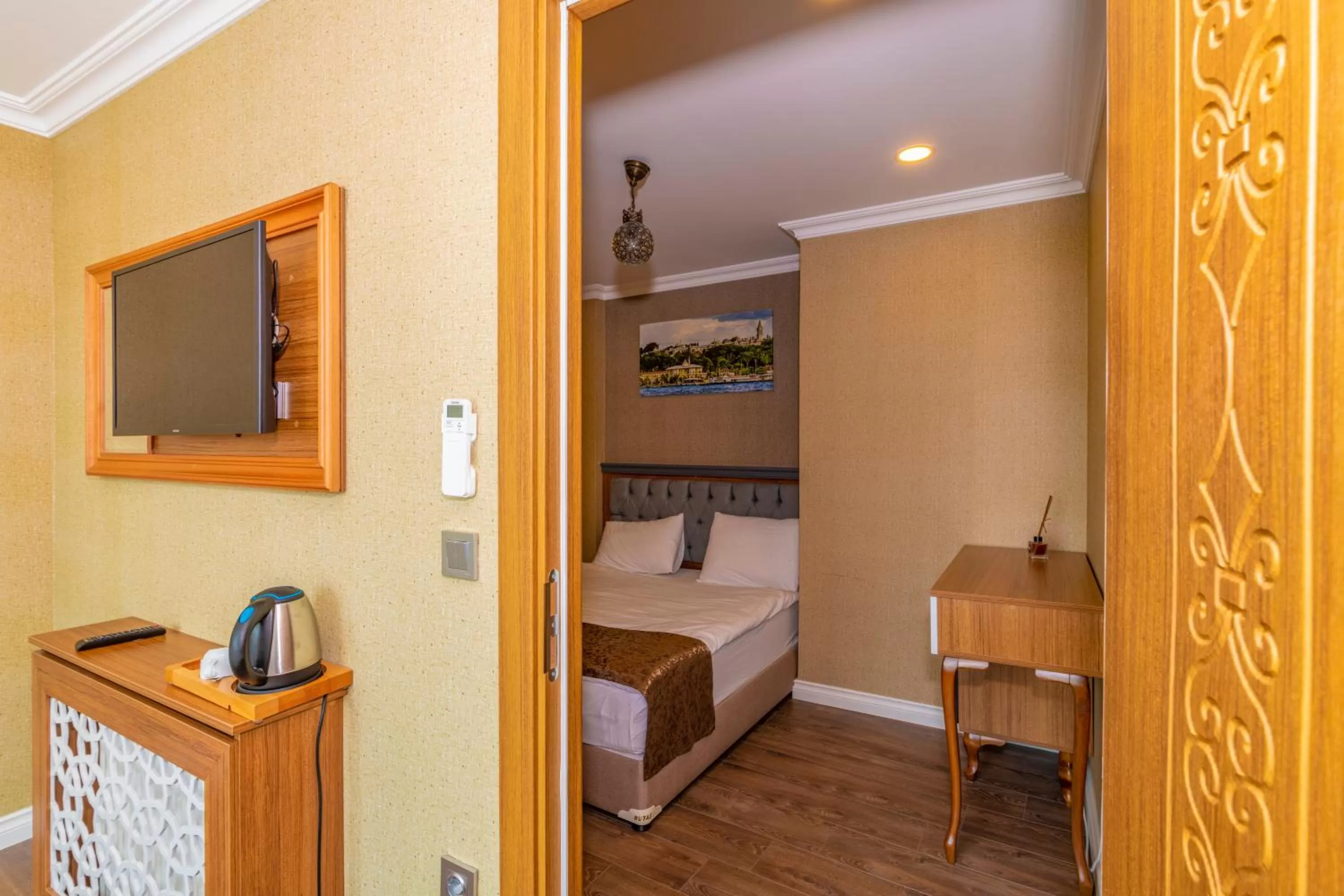 TV and multimedia, Bed in Golden Sand Hotel