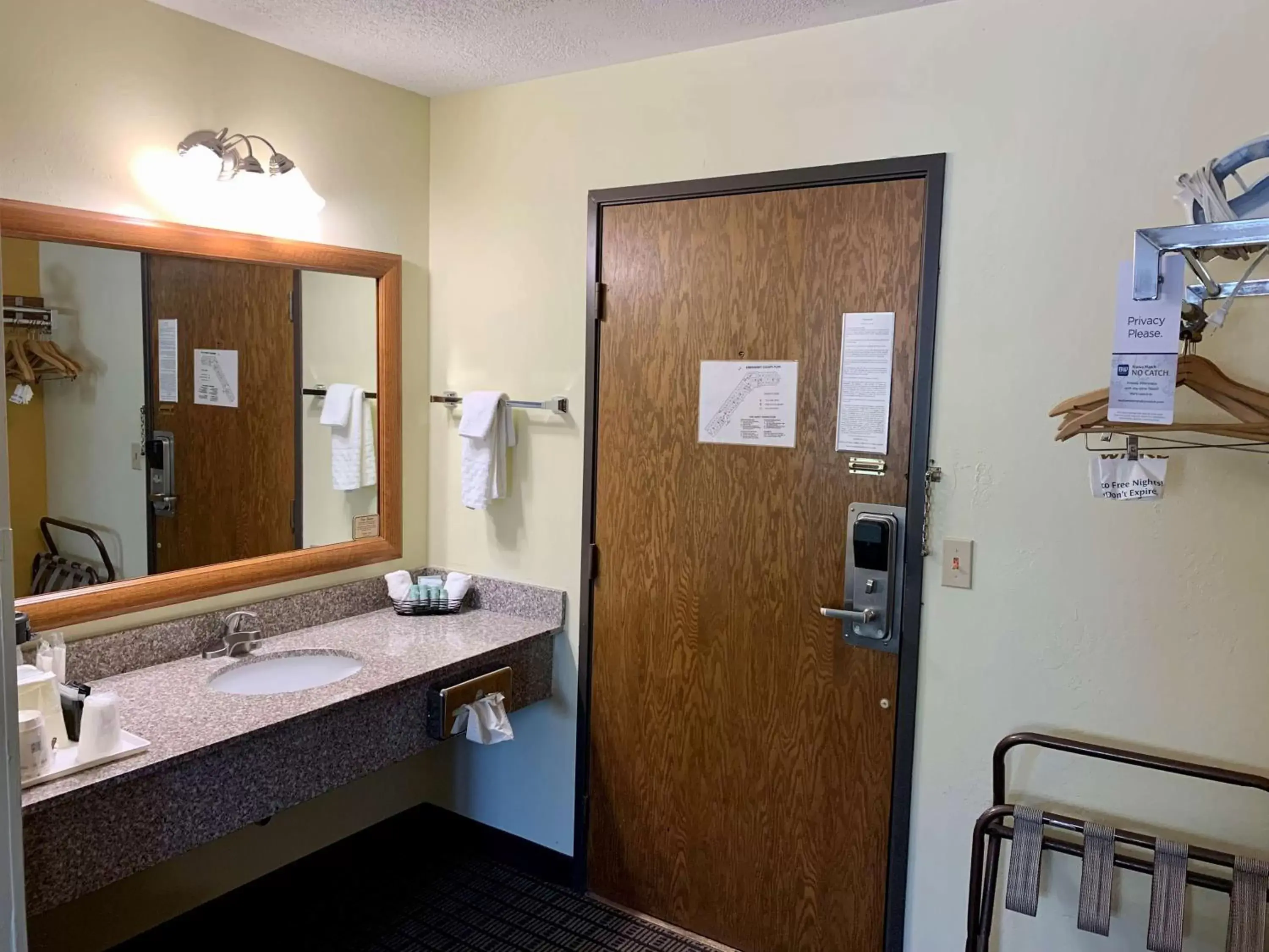 Bathroom in Best Western Maritime Inn