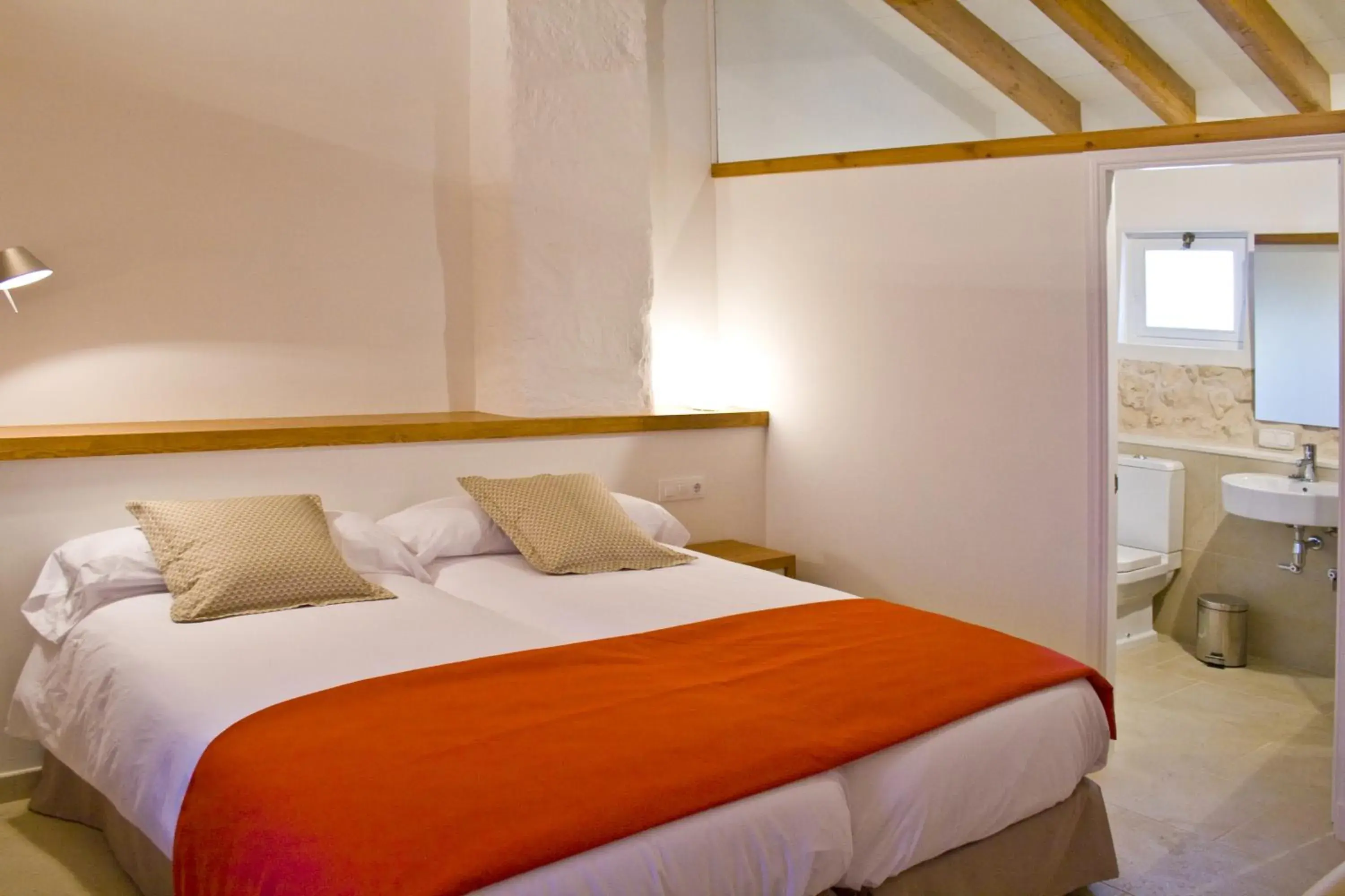 Bed in Hotel Rural Binigaus Vell