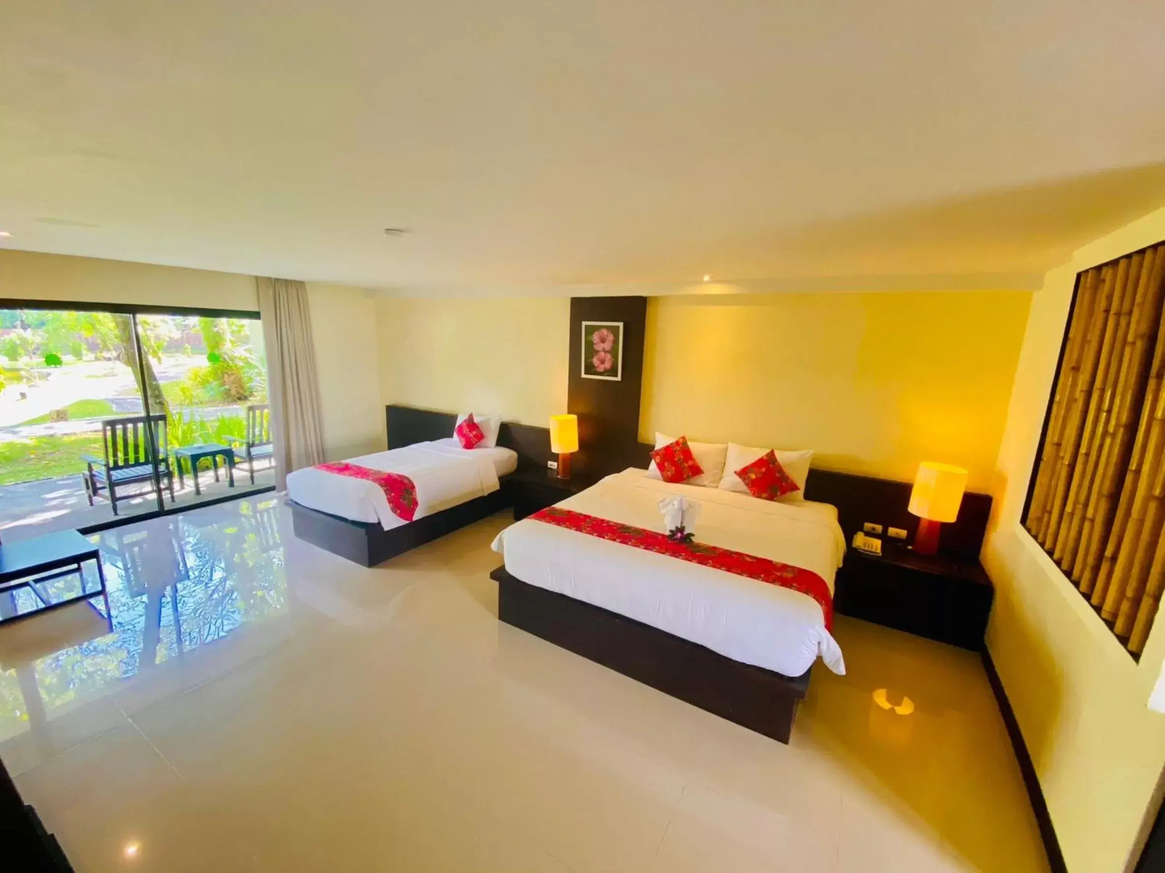 Bedroom, Bed in Palm Galleria Resort Bedroom, Bed in Palm Galleria Resort