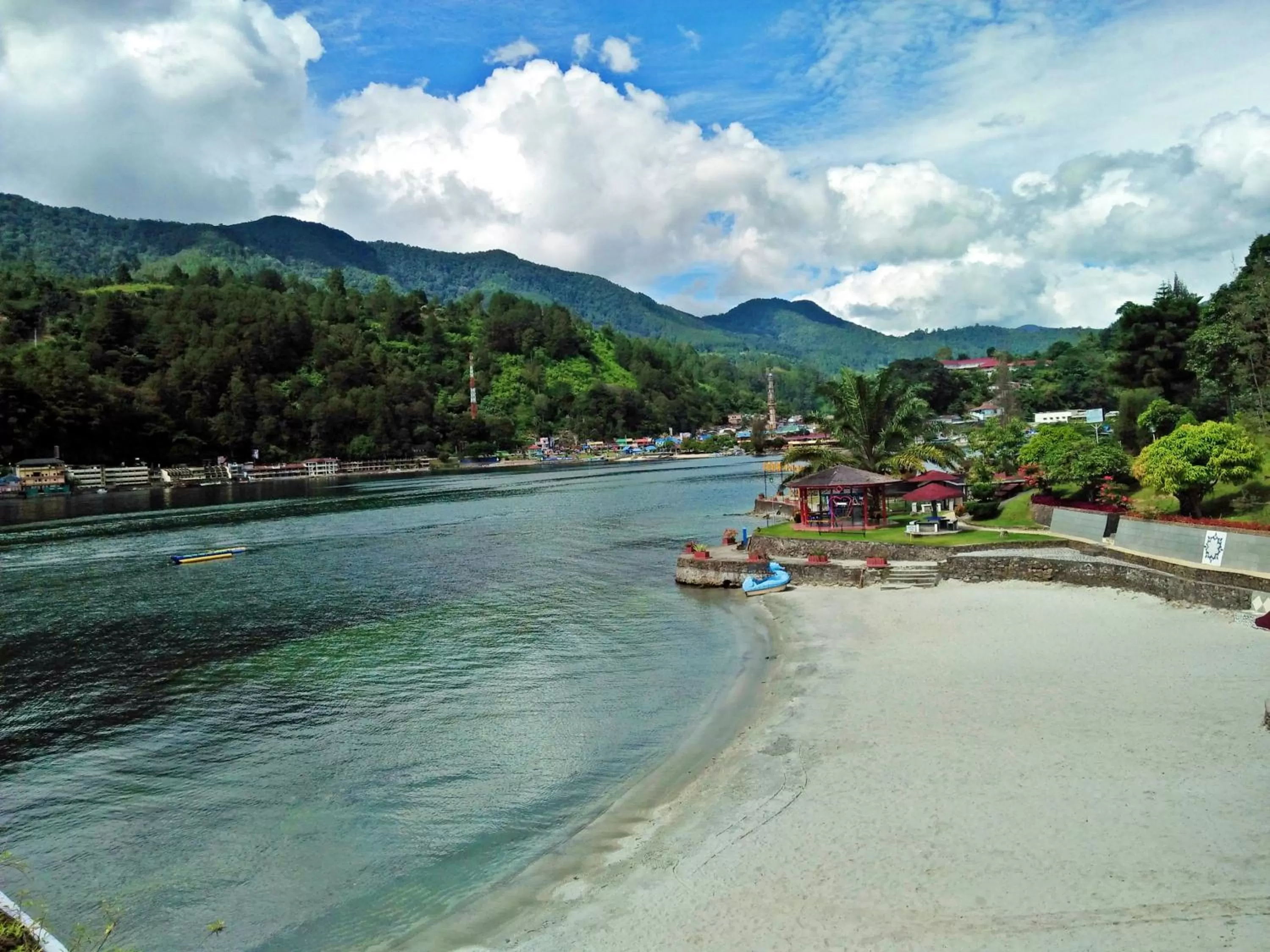 Garden in Khas Parapat