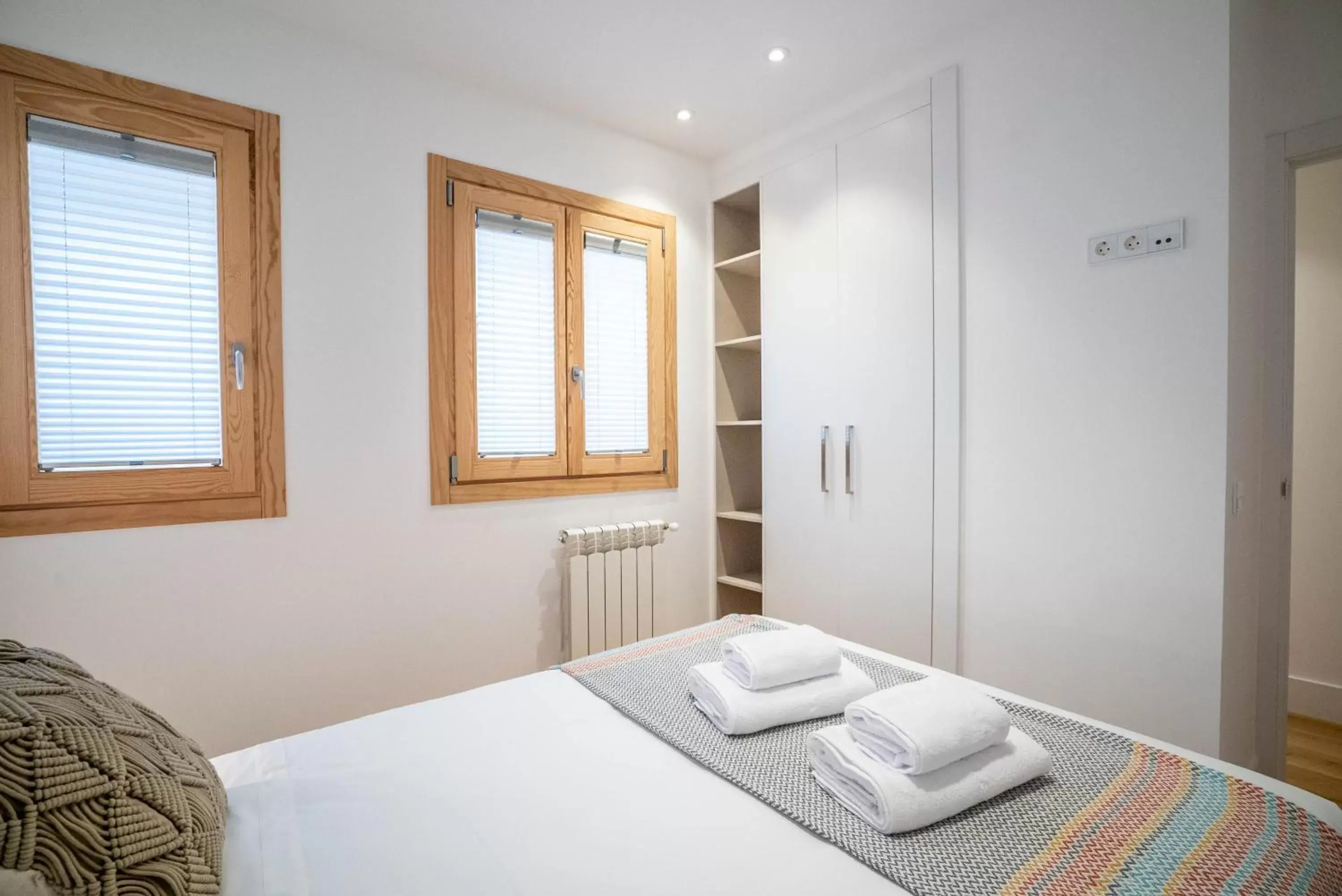 Bed in SmartRental Madrid Gran Via Apartments